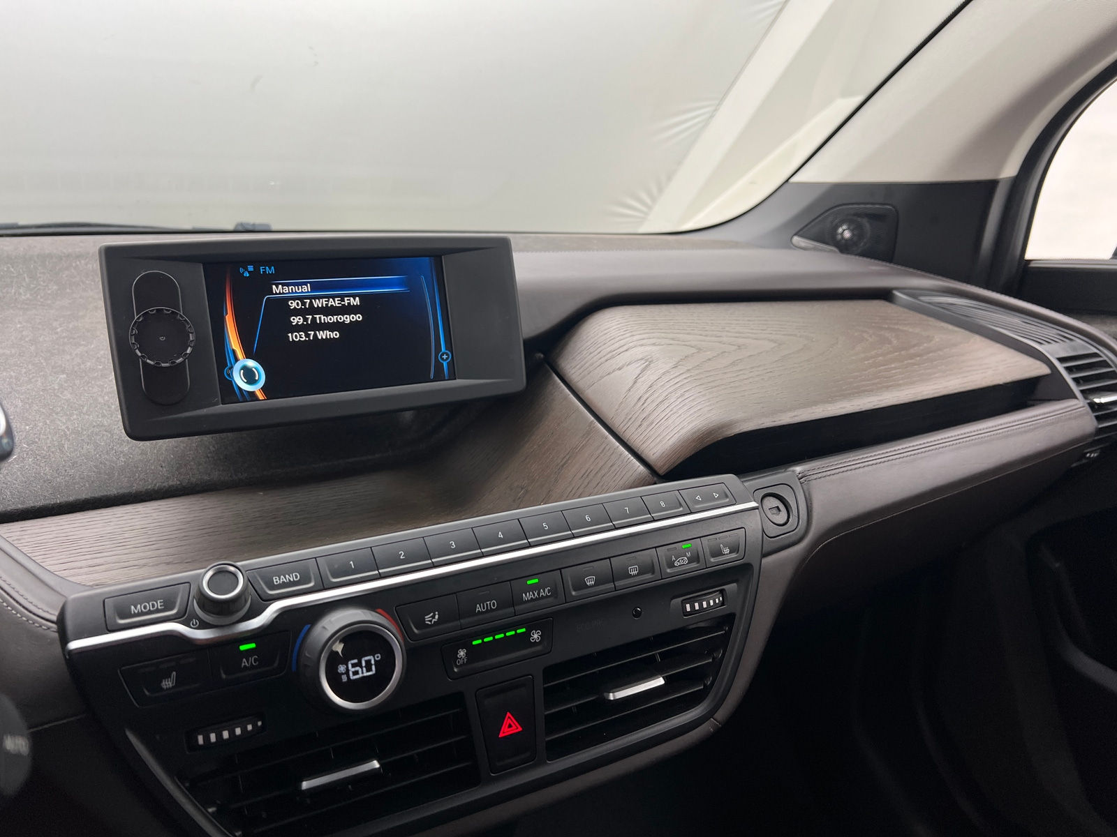 Thumbnail: 2017 BMW i3 - 2