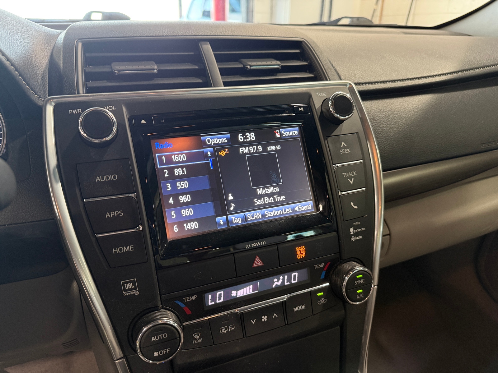 Thumbnail: 2017 Toyota Camry - 3