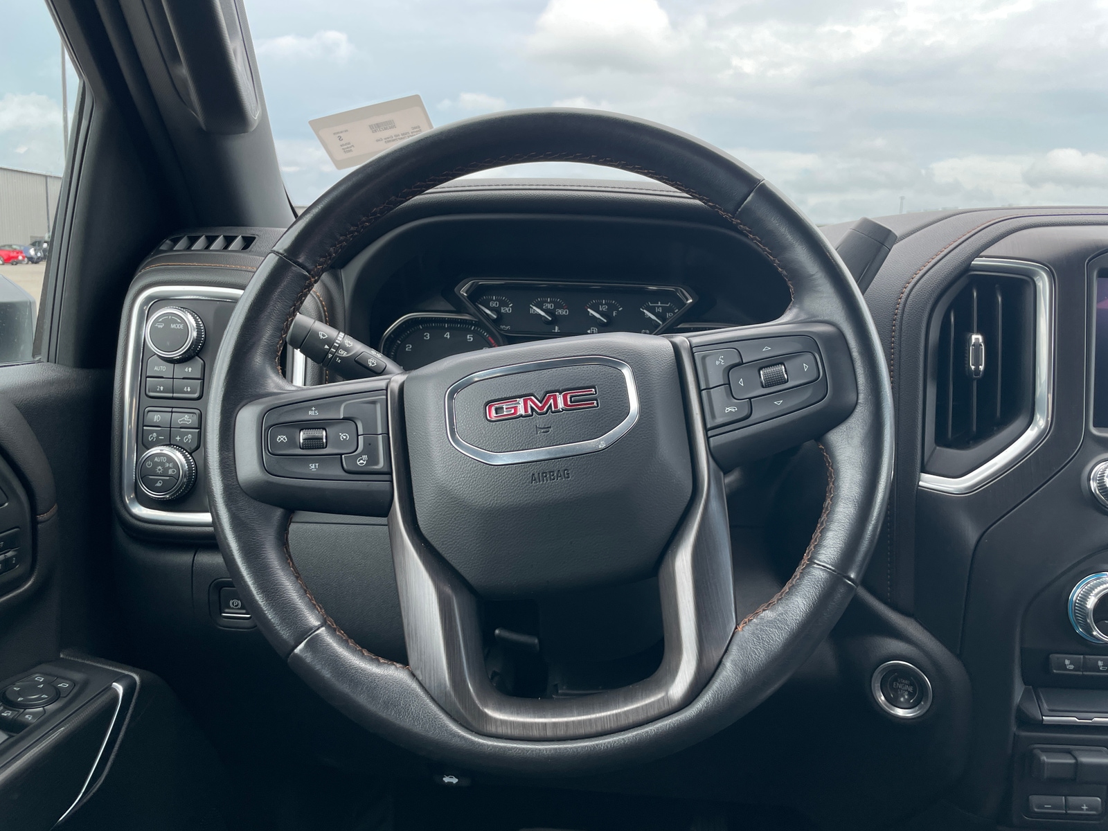 Thumbnail: 2022 GMC Sierra 2500 - 4