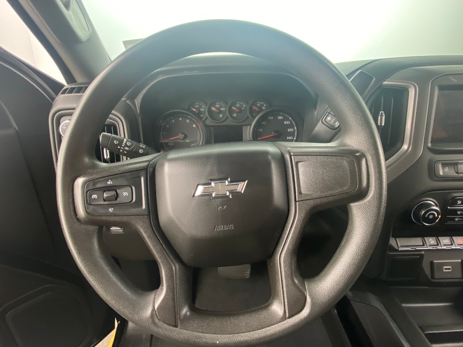 Thumbnail: 2020 Chevrolet Silverado 1500 - 5