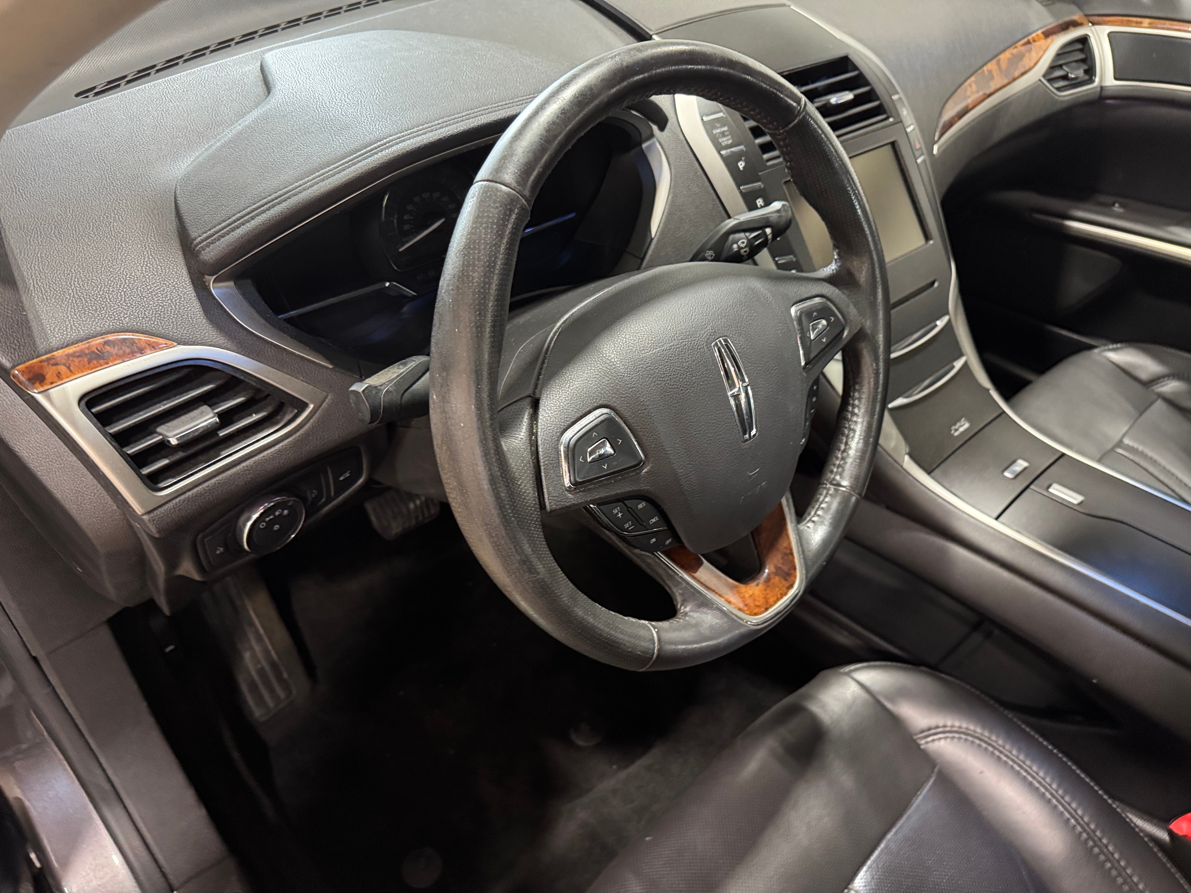 Thumbnail: 2014 Lincoln MKZ - 2