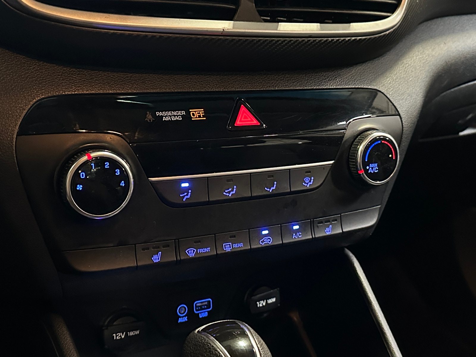 Thumbnail: 2019 Hyundai Tucson - 4