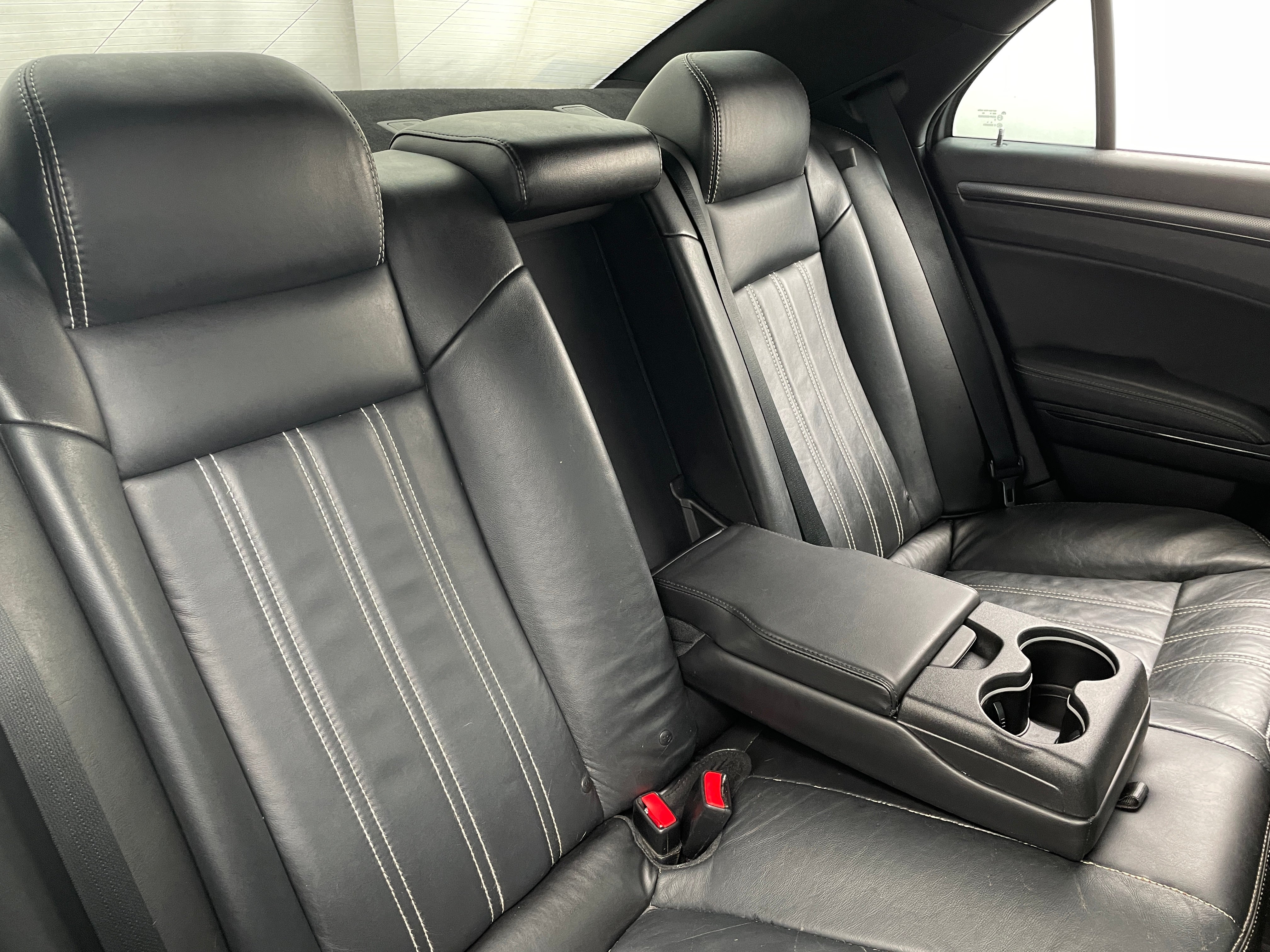 Thumbnail: 2014 Chrysler 300 - 5