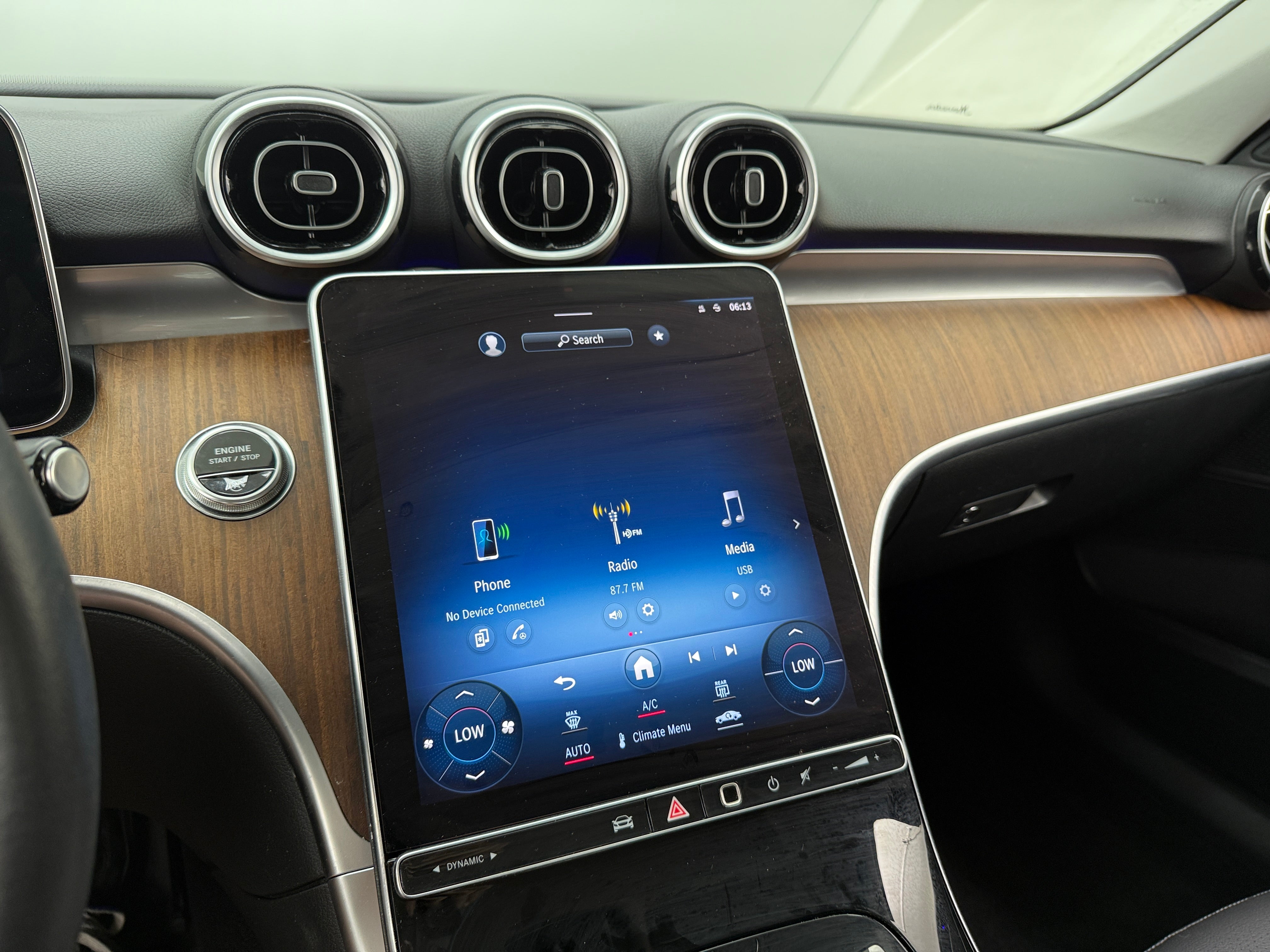 Thumbnail: 2022 Mercedes-Benz C-Class - 3