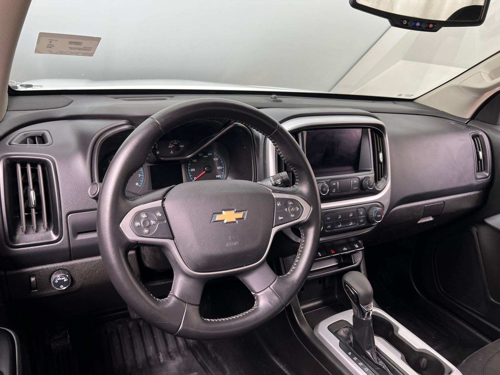 Thumbnail: 2022 Chevrolet Colorado - 3