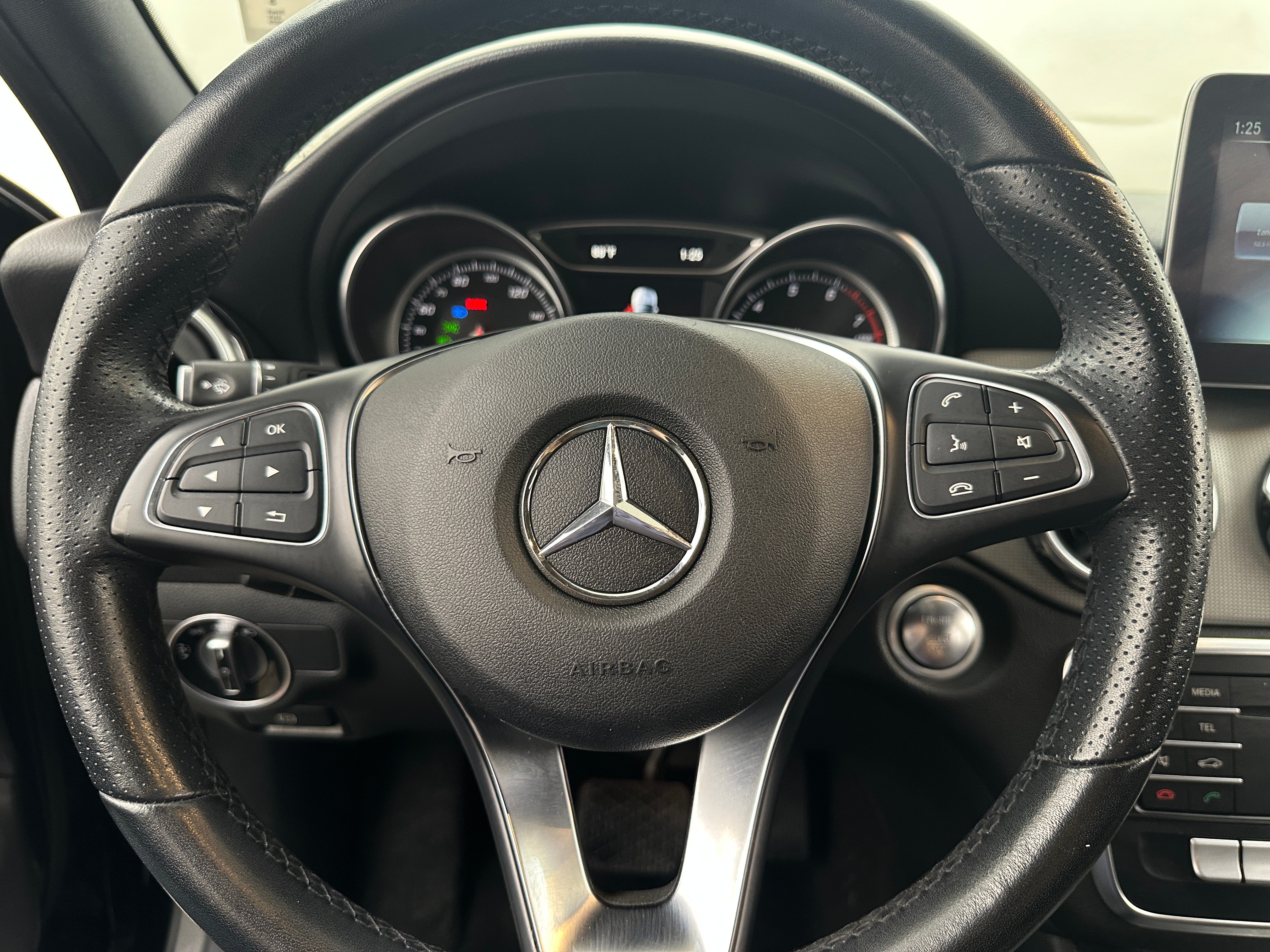 Thumbnail: 2020 Mercedes-Benz GLA - 4