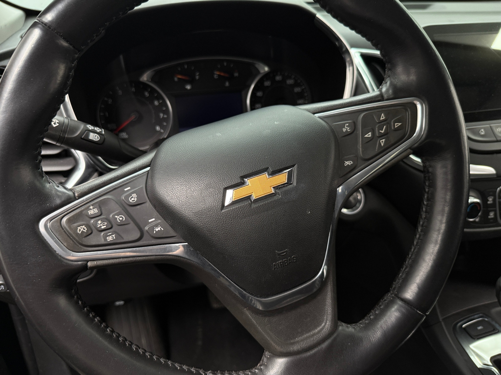Thumbnail: 2022 Chevrolet Equinox - 5