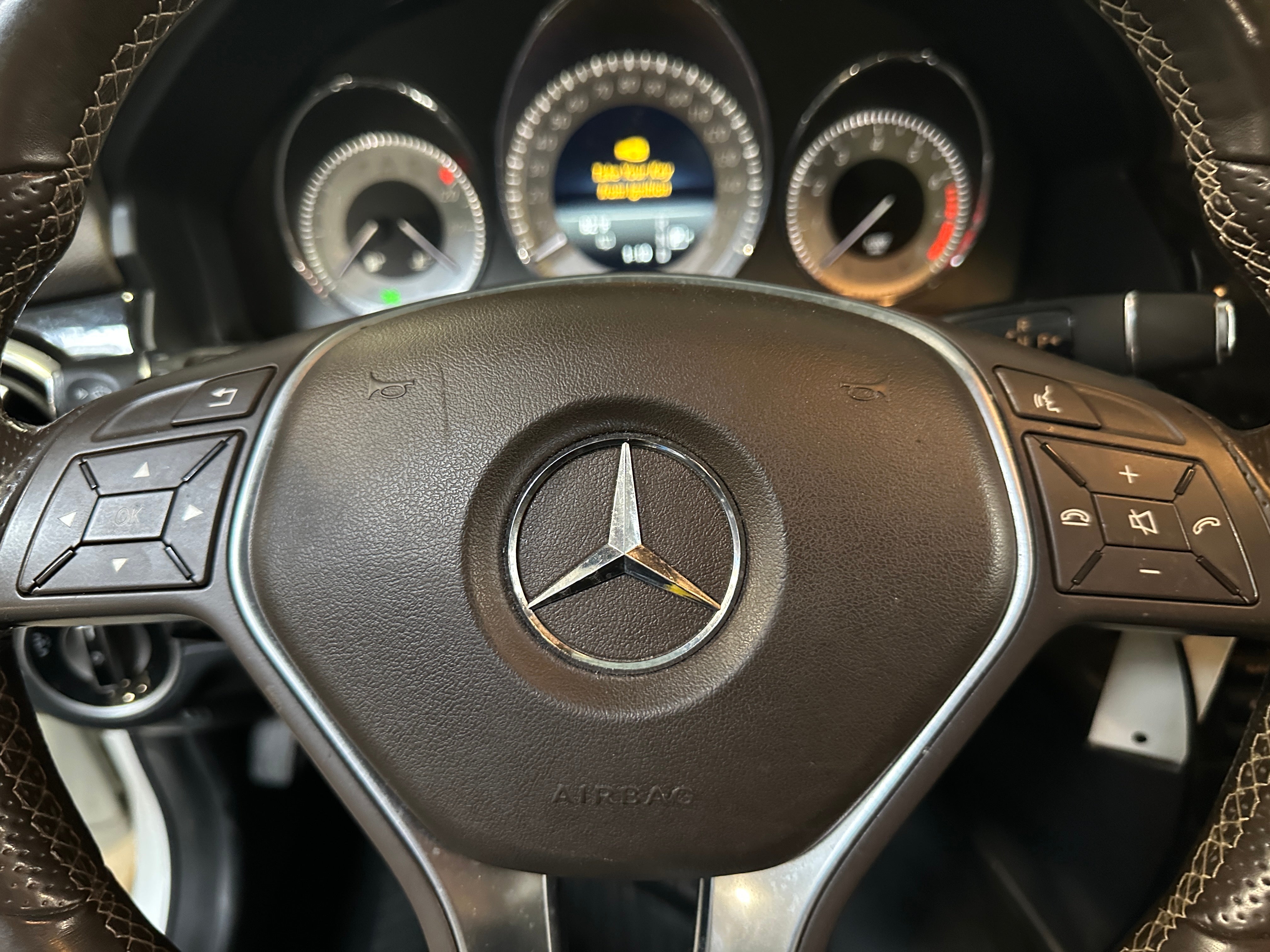 Thumbnail: 2015 Mercedes-Benz GLK - 4