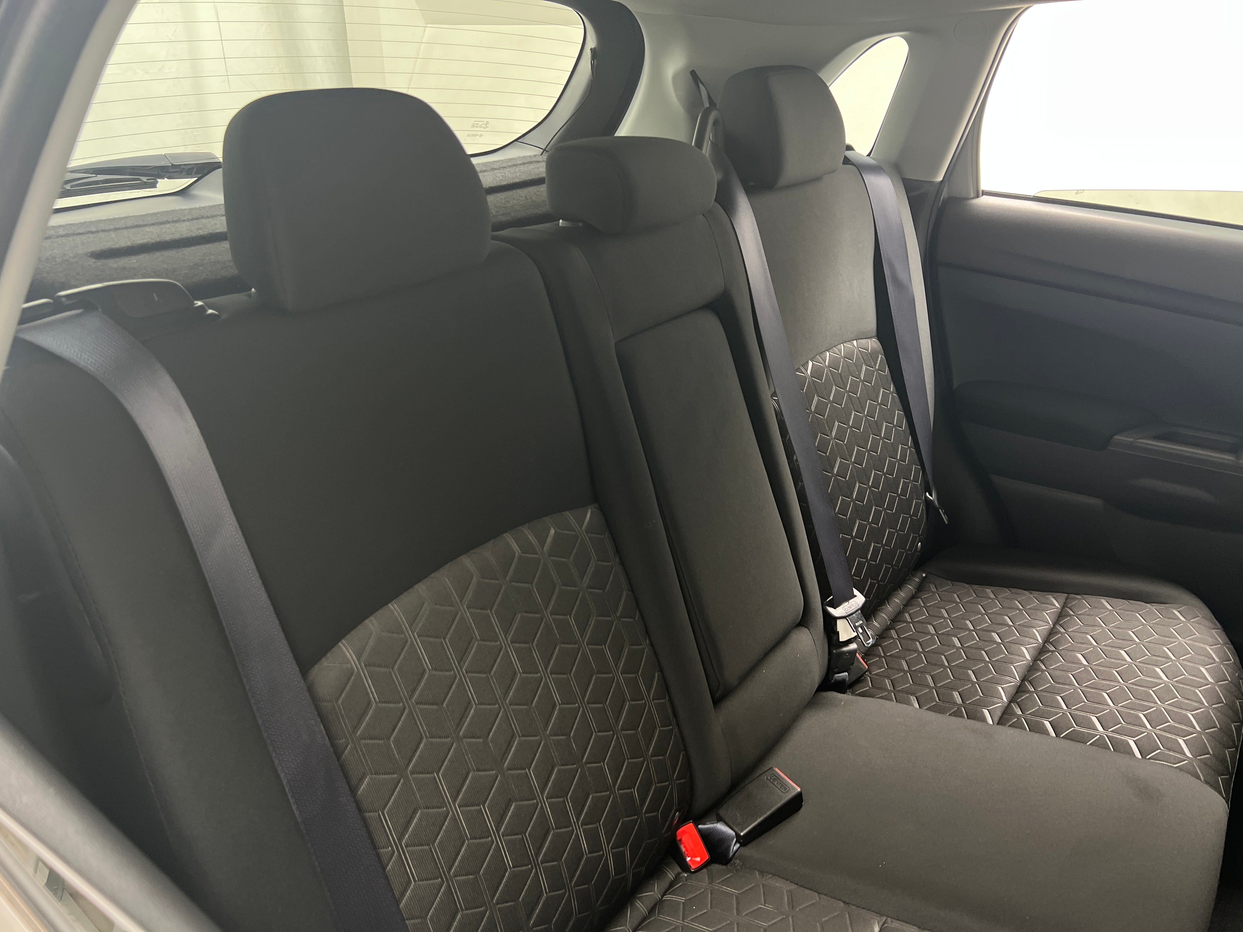 Thumbnail: 2024 Mitsubishi Outlander Sport - 6