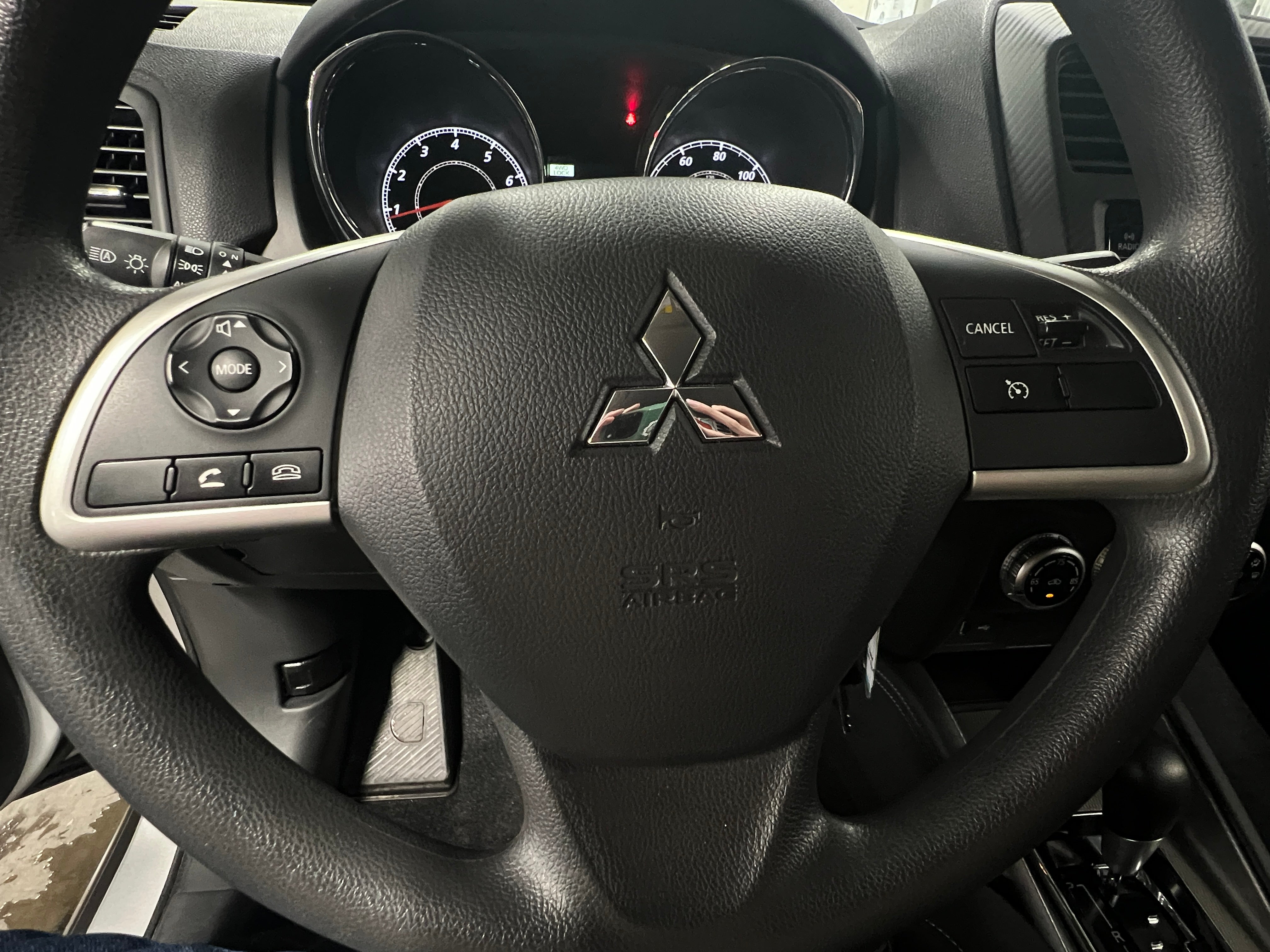 Thumbnail: 2024 Mitsubishi Outlander Sport - 5