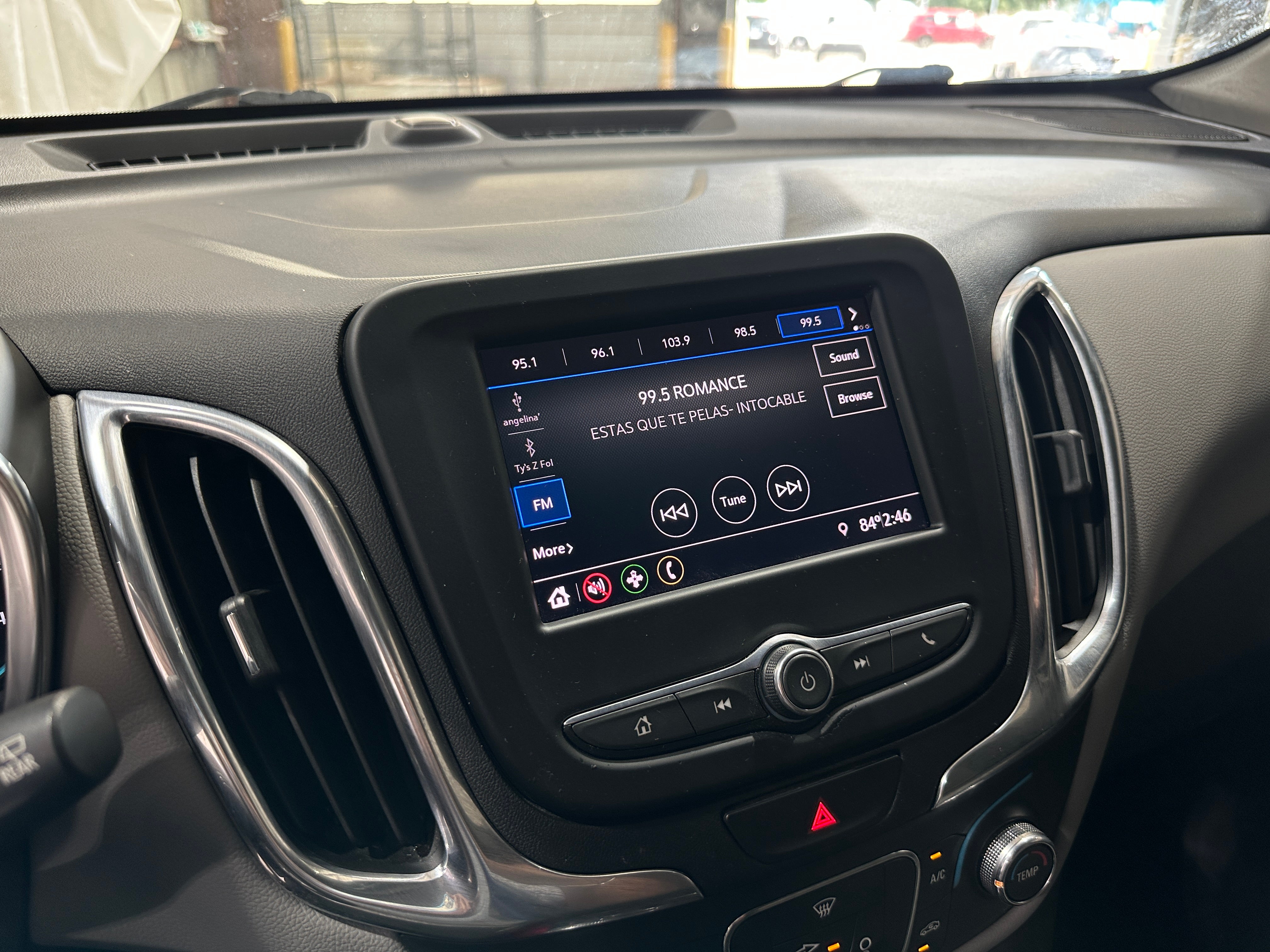 Thumbnail: 2021 Chevrolet Equinox - 4