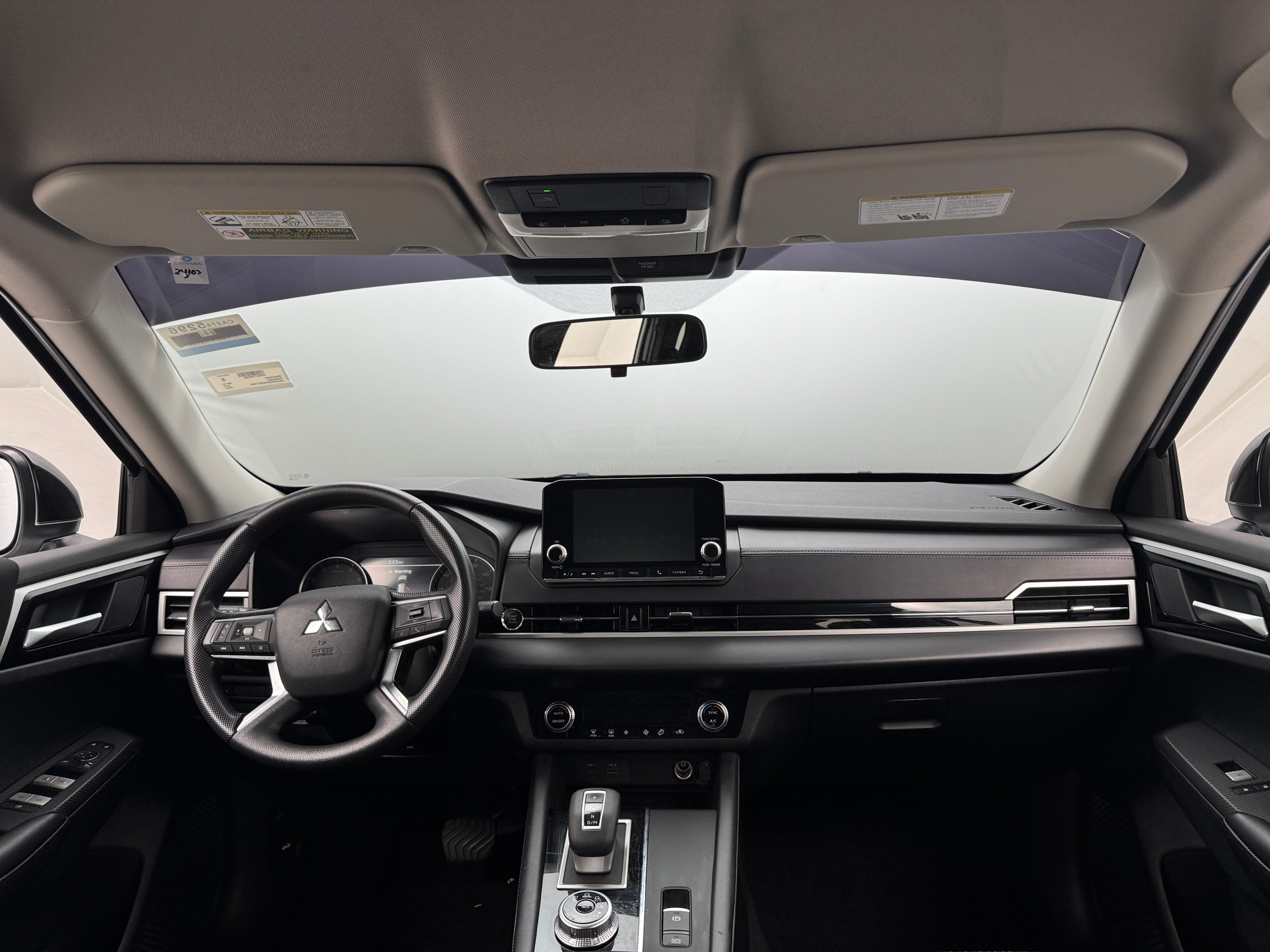 Thumbnail: 2024 Mitsubishi Outlander - 3