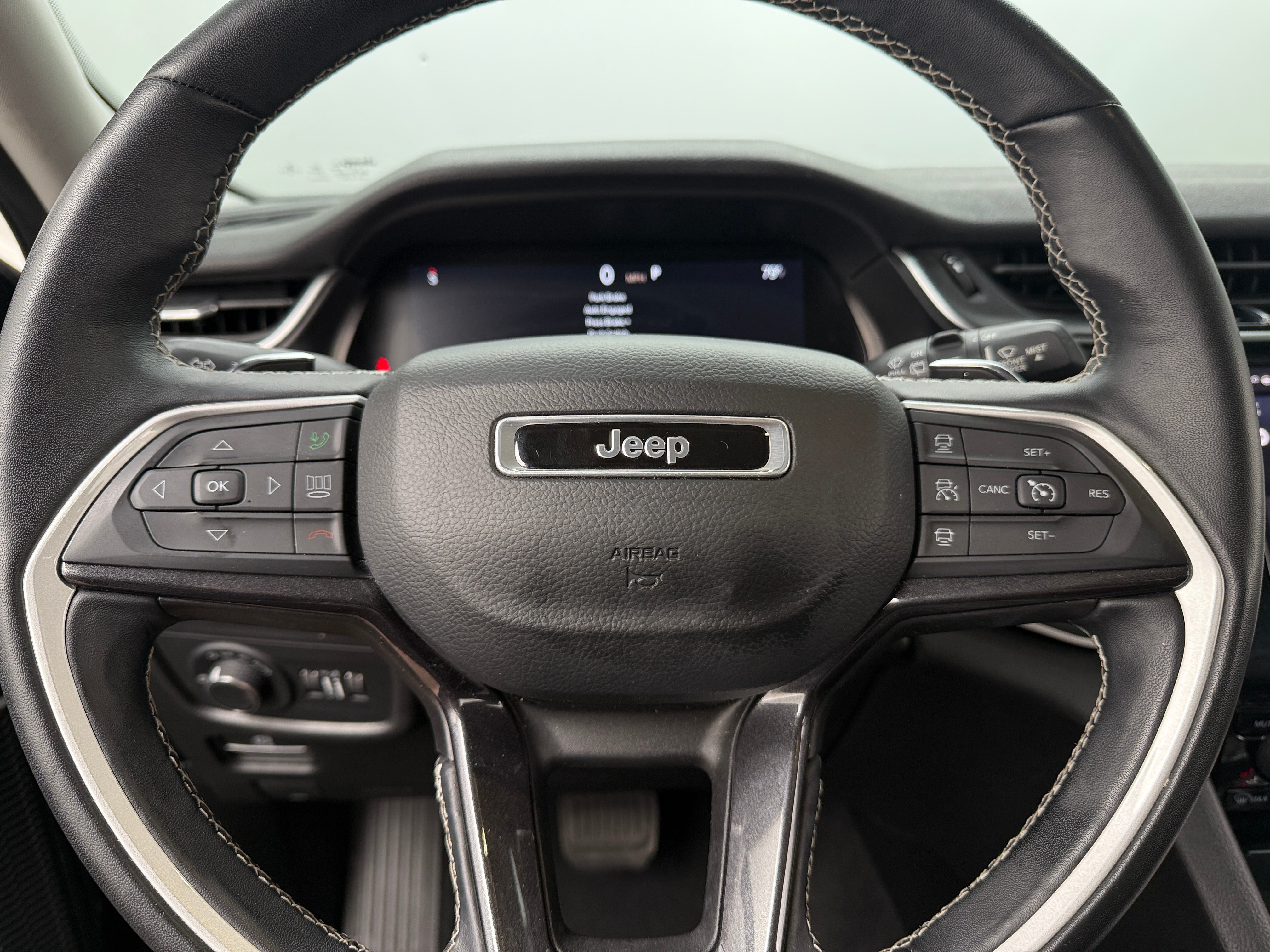 Thumbnail: 2022 Jeep Grand Cherokee - 4