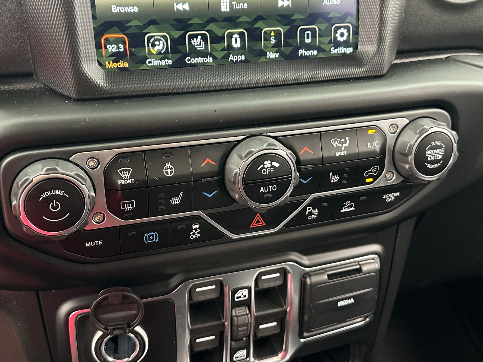Thumbnail: 2021 Jeep Wrangler - 3