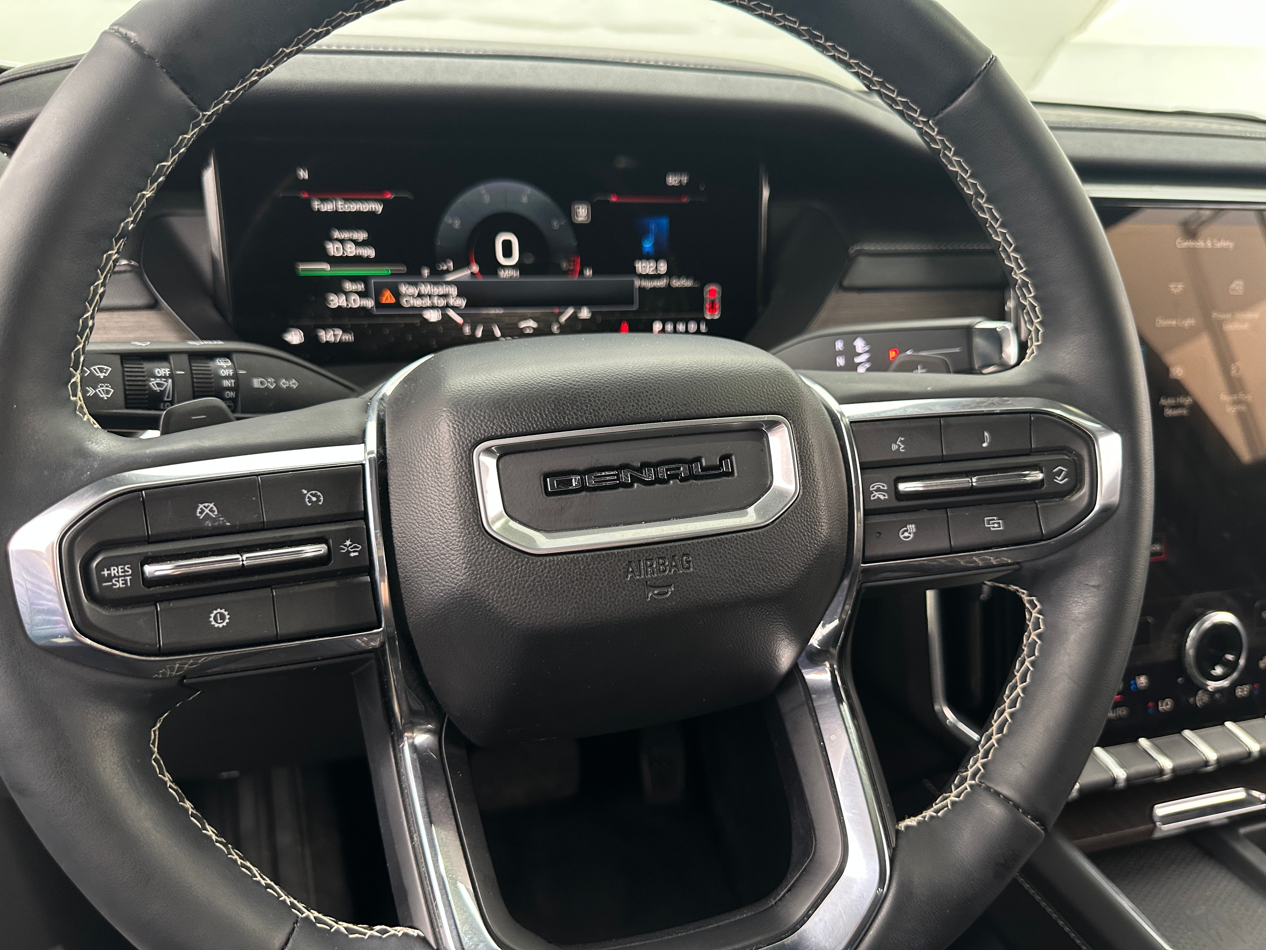 Thumbnail: 2024 GMC Acadia - 4