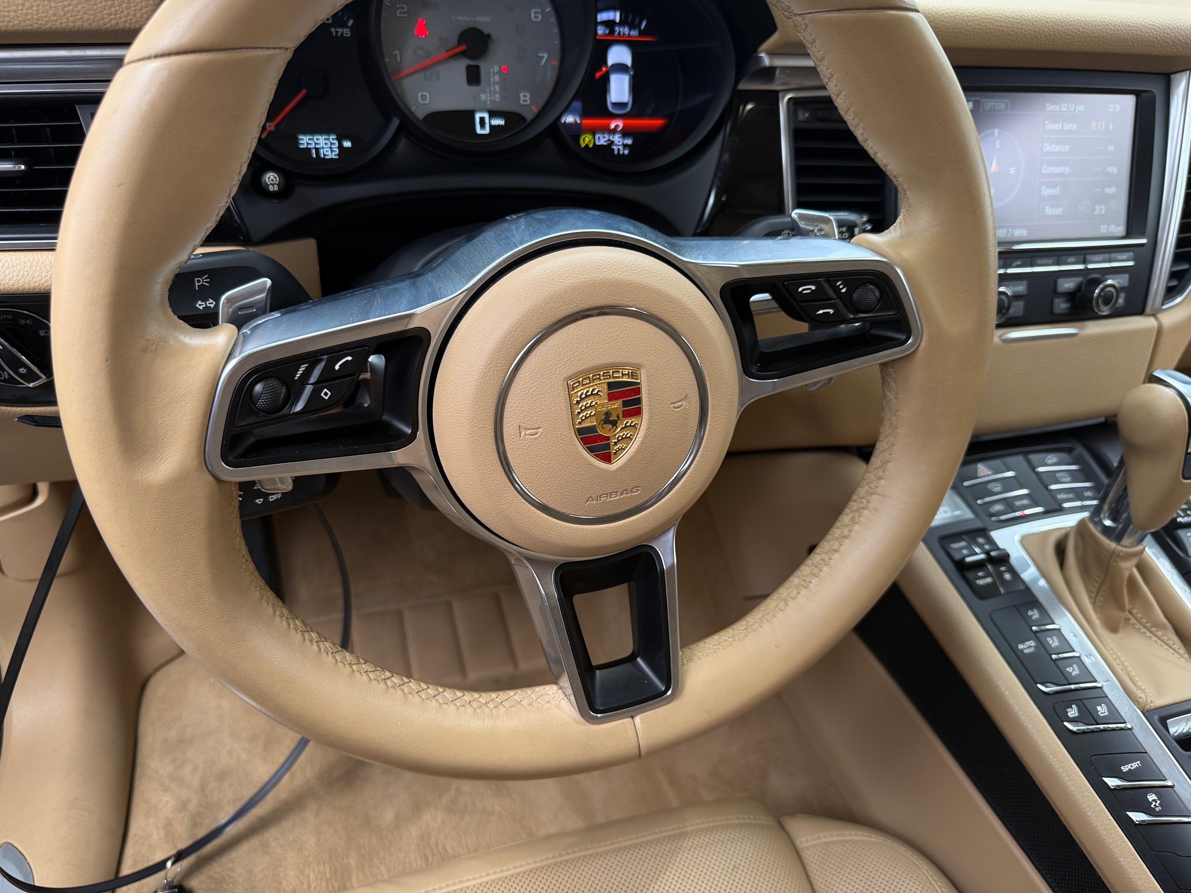 Thumbnail: 2015 Porsche Macan - 4