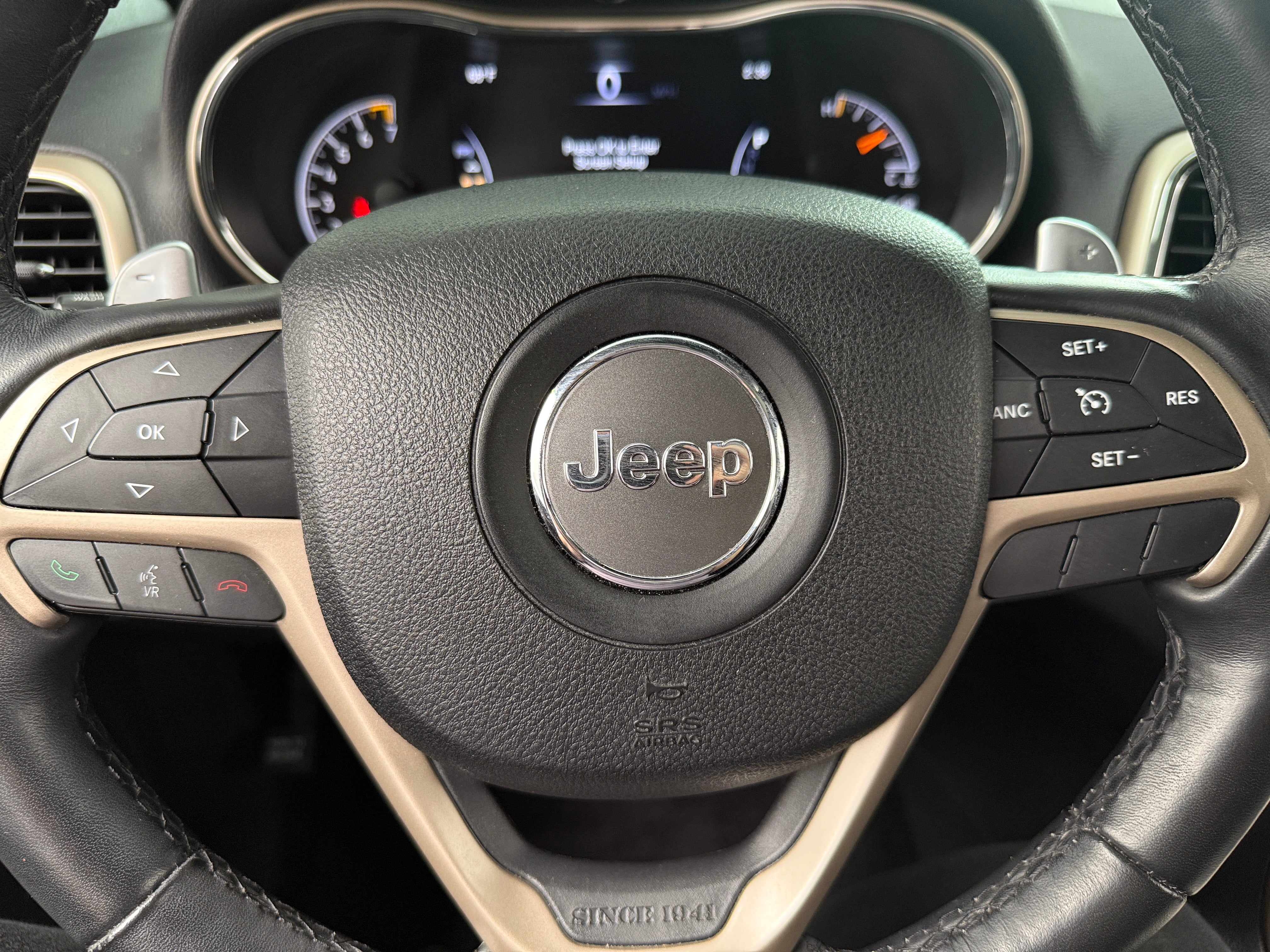 Thumbnail: 2015 Jeep Grand Cherokee - 4