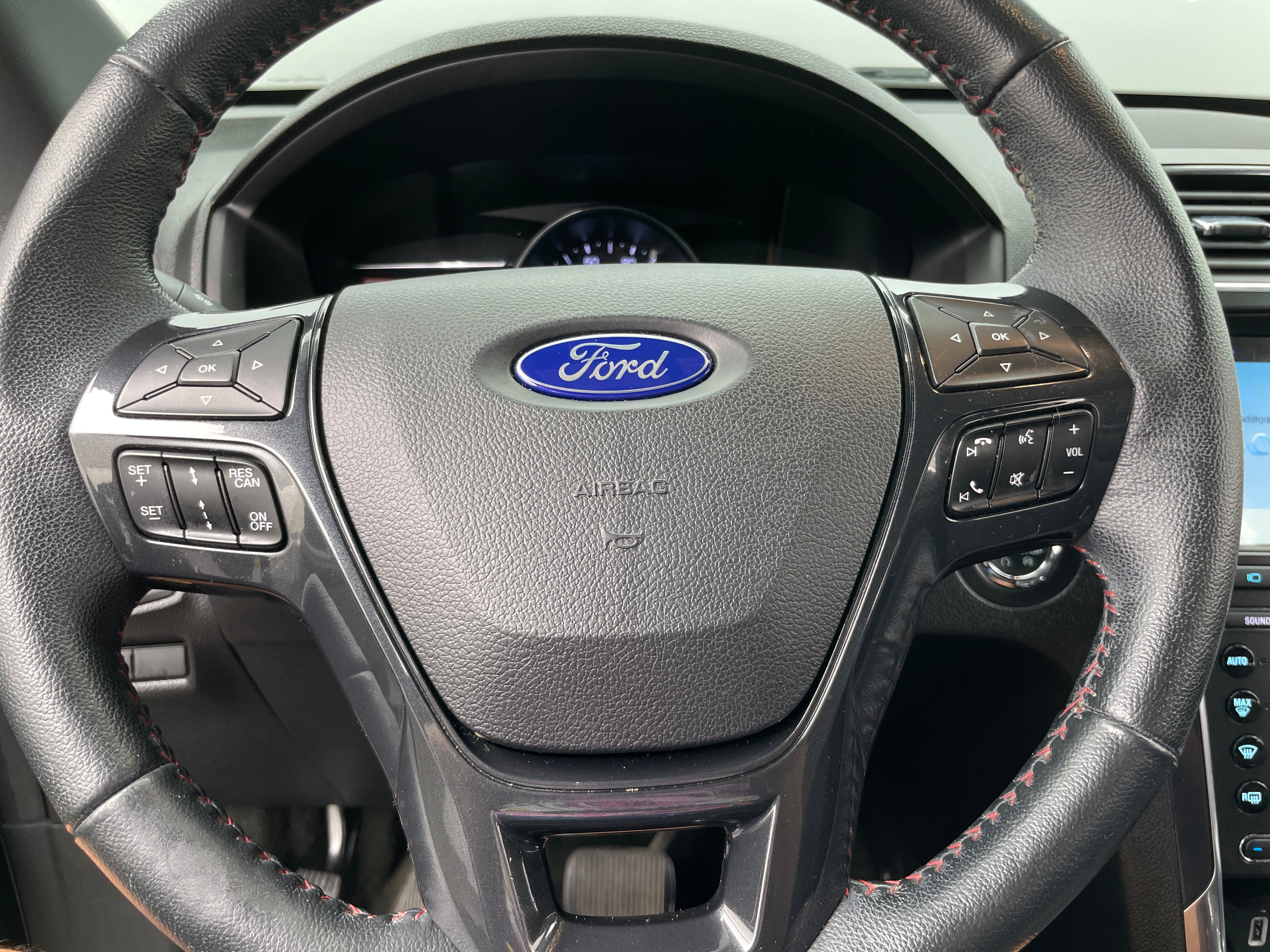 Thumbnail: 2018 Ford Explorer - 4