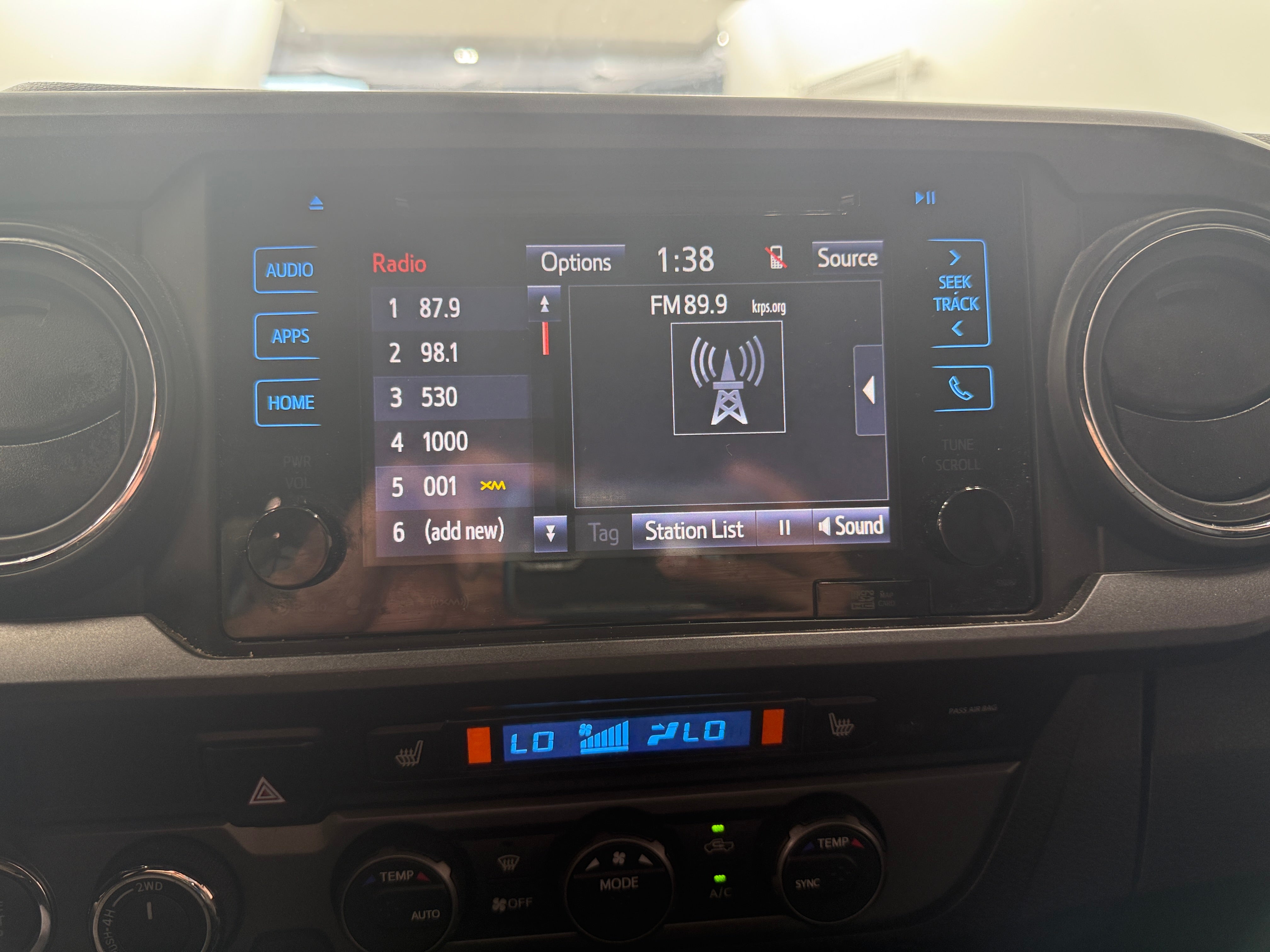 Thumbnail: 2019 Toyota Tacoma - 4