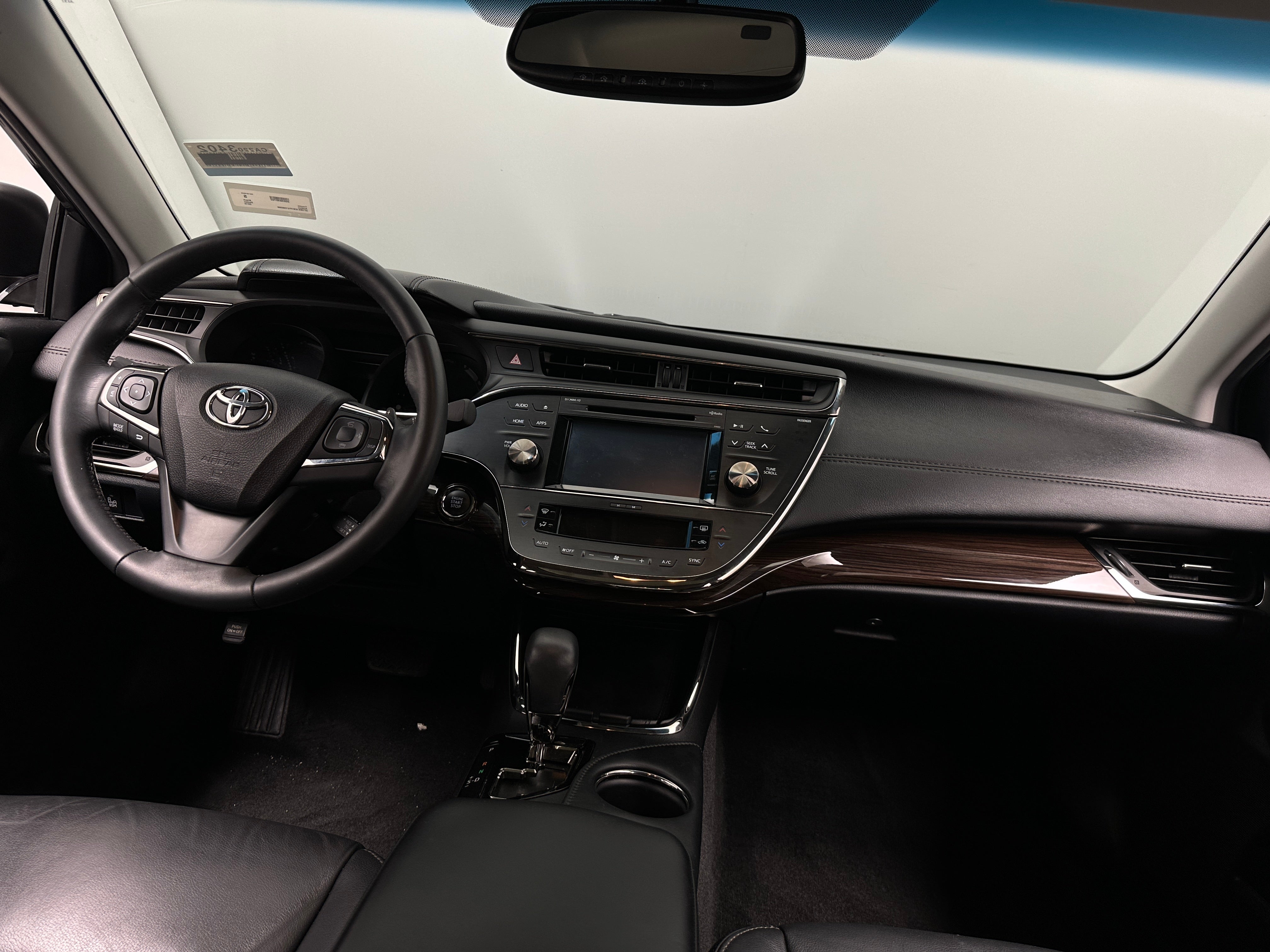 Thumbnail: 2015 Toyota Avalon - 2