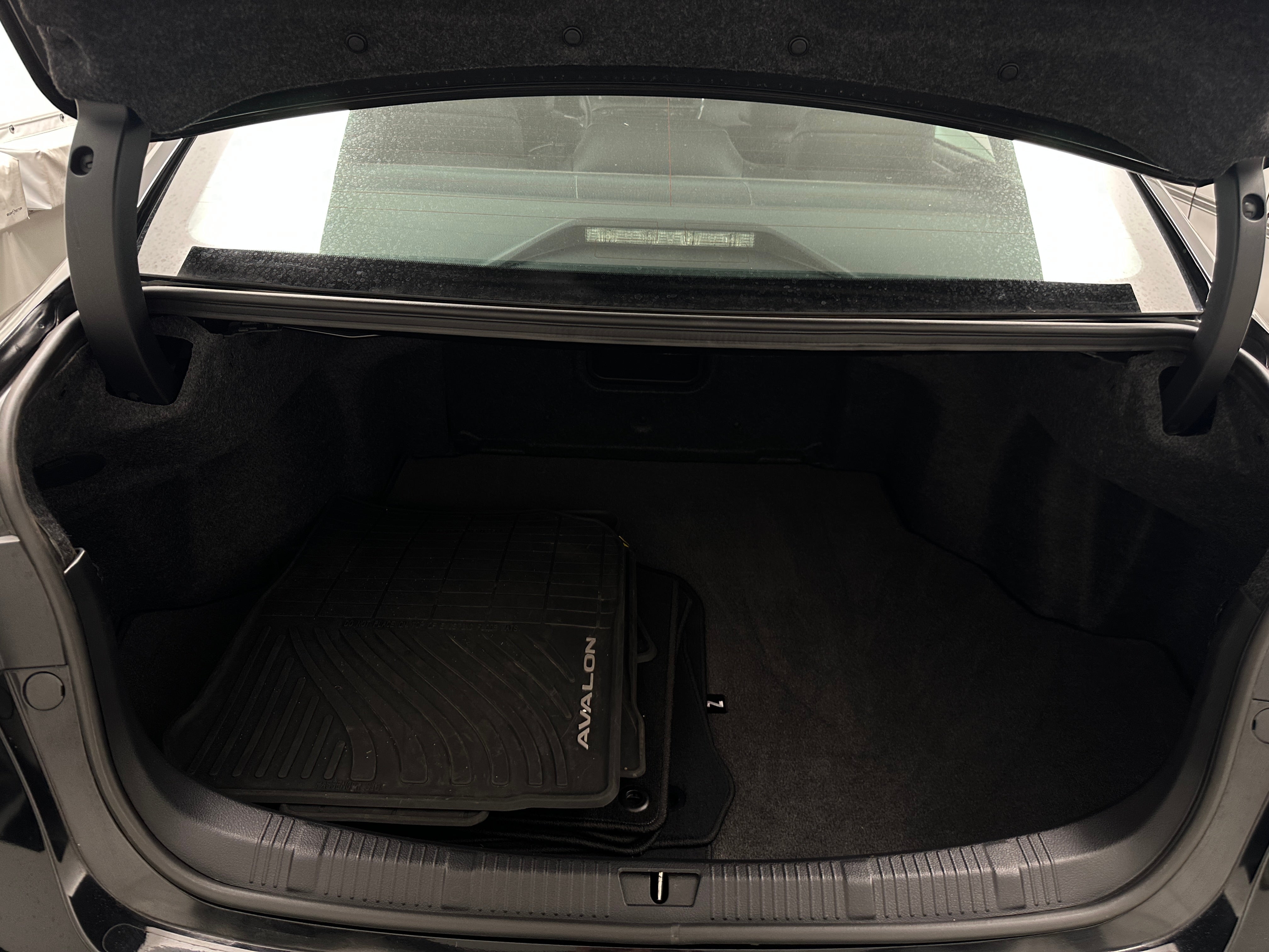 Thumbnail: 2015 Toyota Avalon - 6