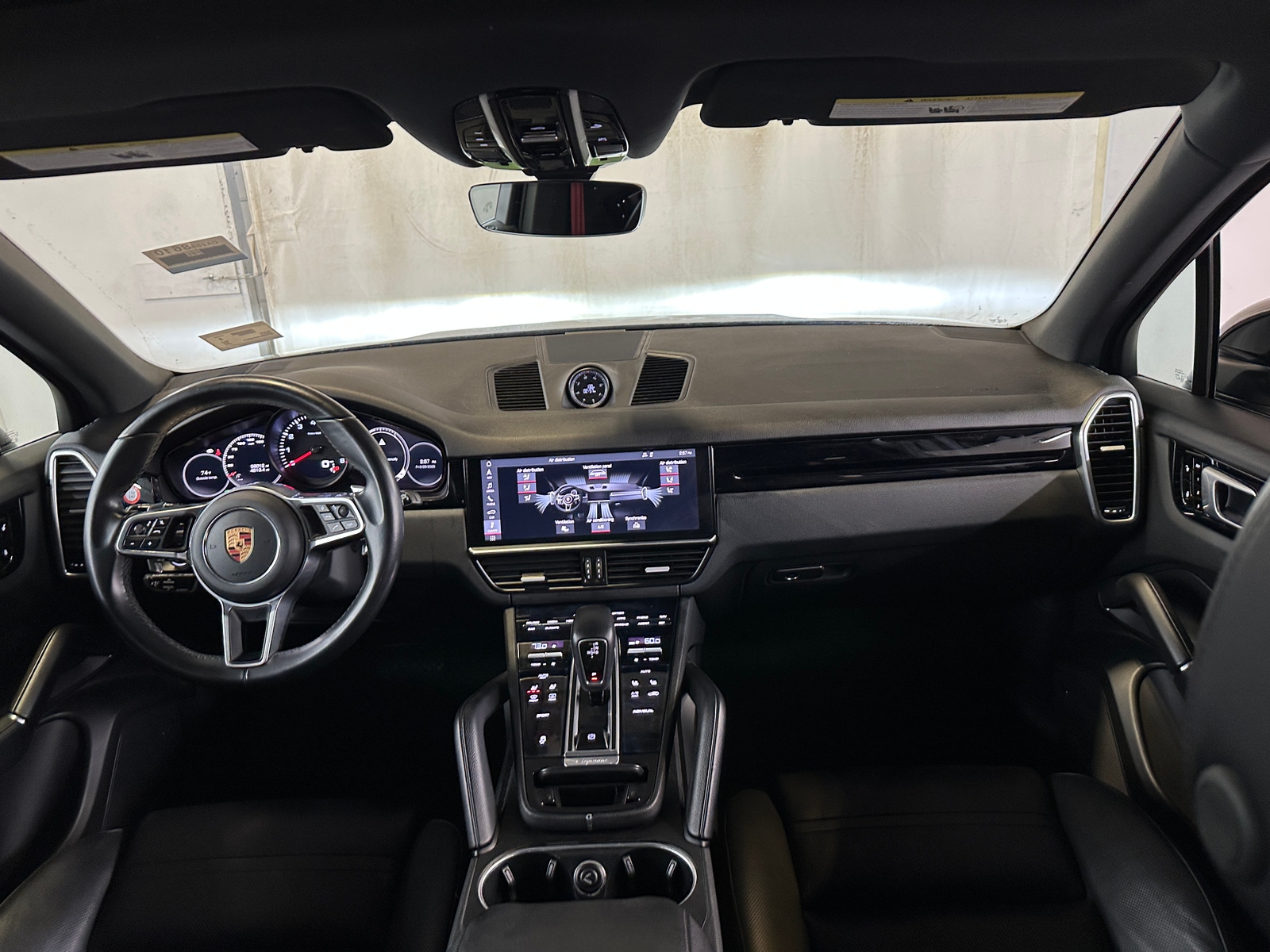 Thumbnail: 2019 Porsche Cayenne - 2