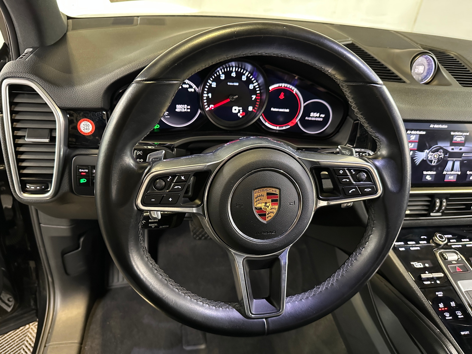 Thumbnail: 2019 Porsche Cayenne - 4