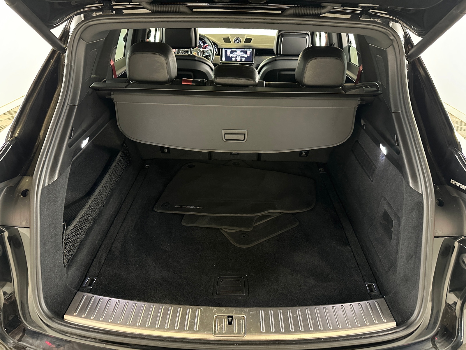 Thumbnail: 2019 Porsche Cayenne - 6