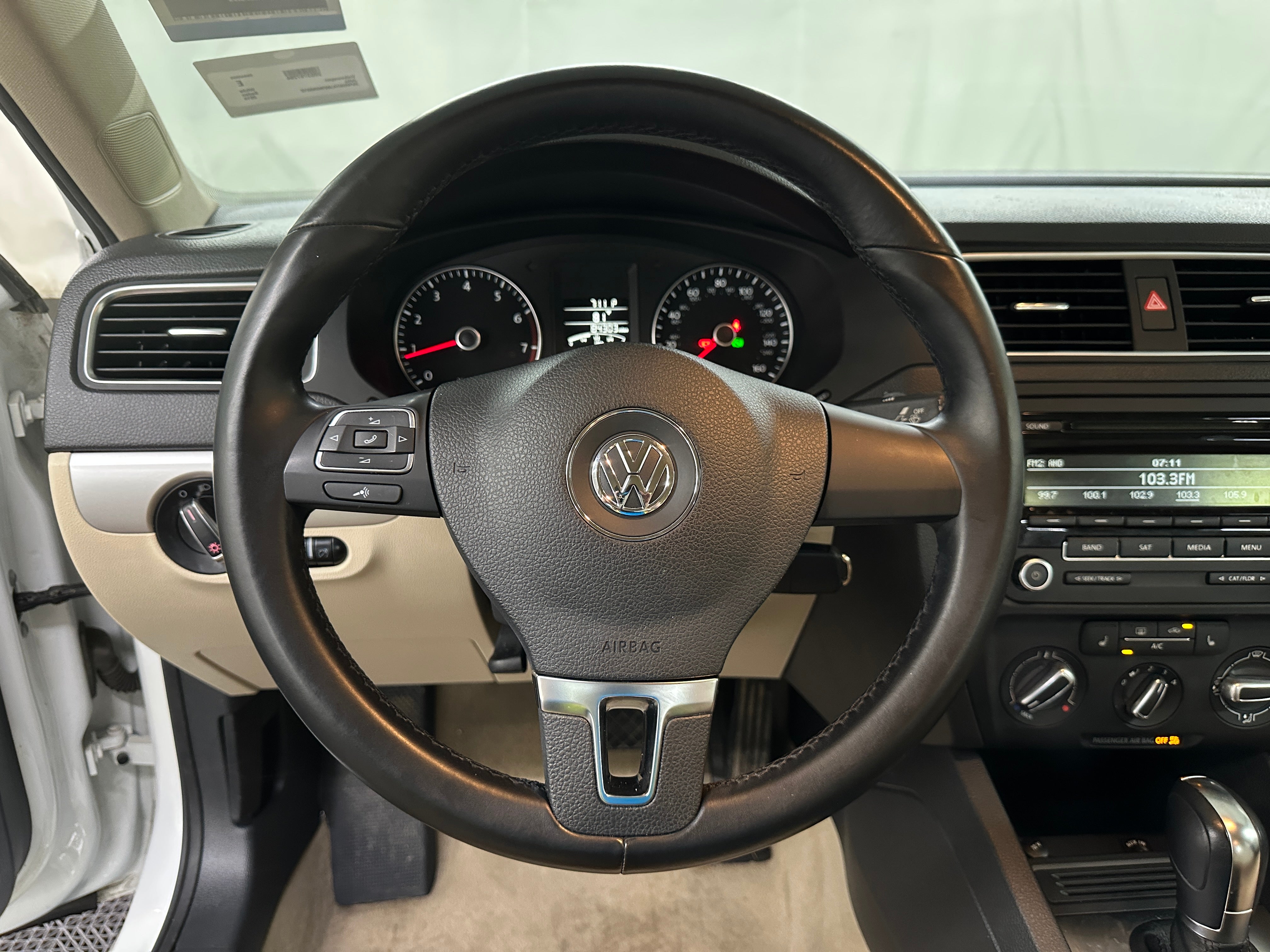 Thumbnail: 2014 Volkswagen Jetta - 5