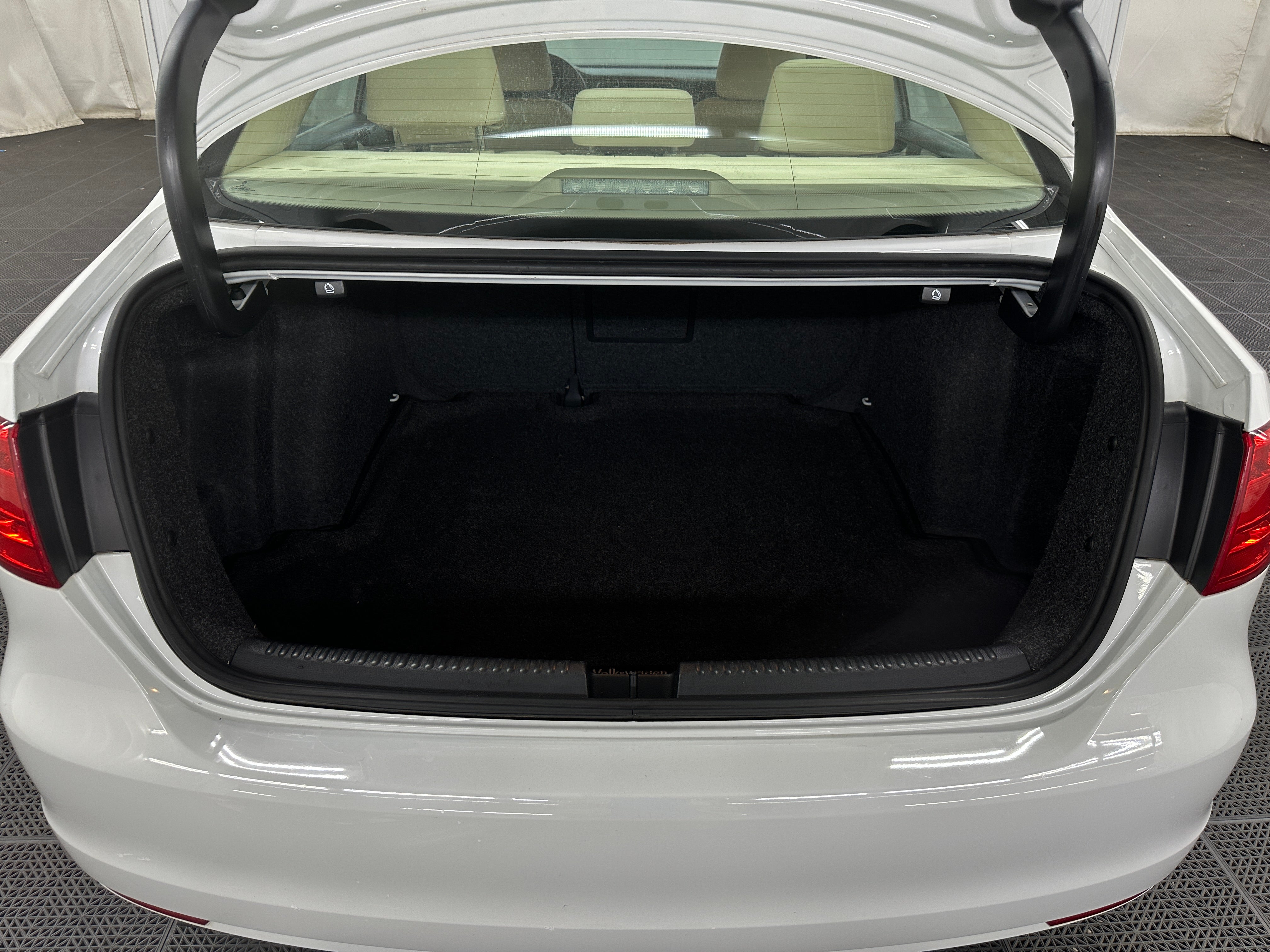 Thumbnail: 2014 Volkswagen Jetta - 7
