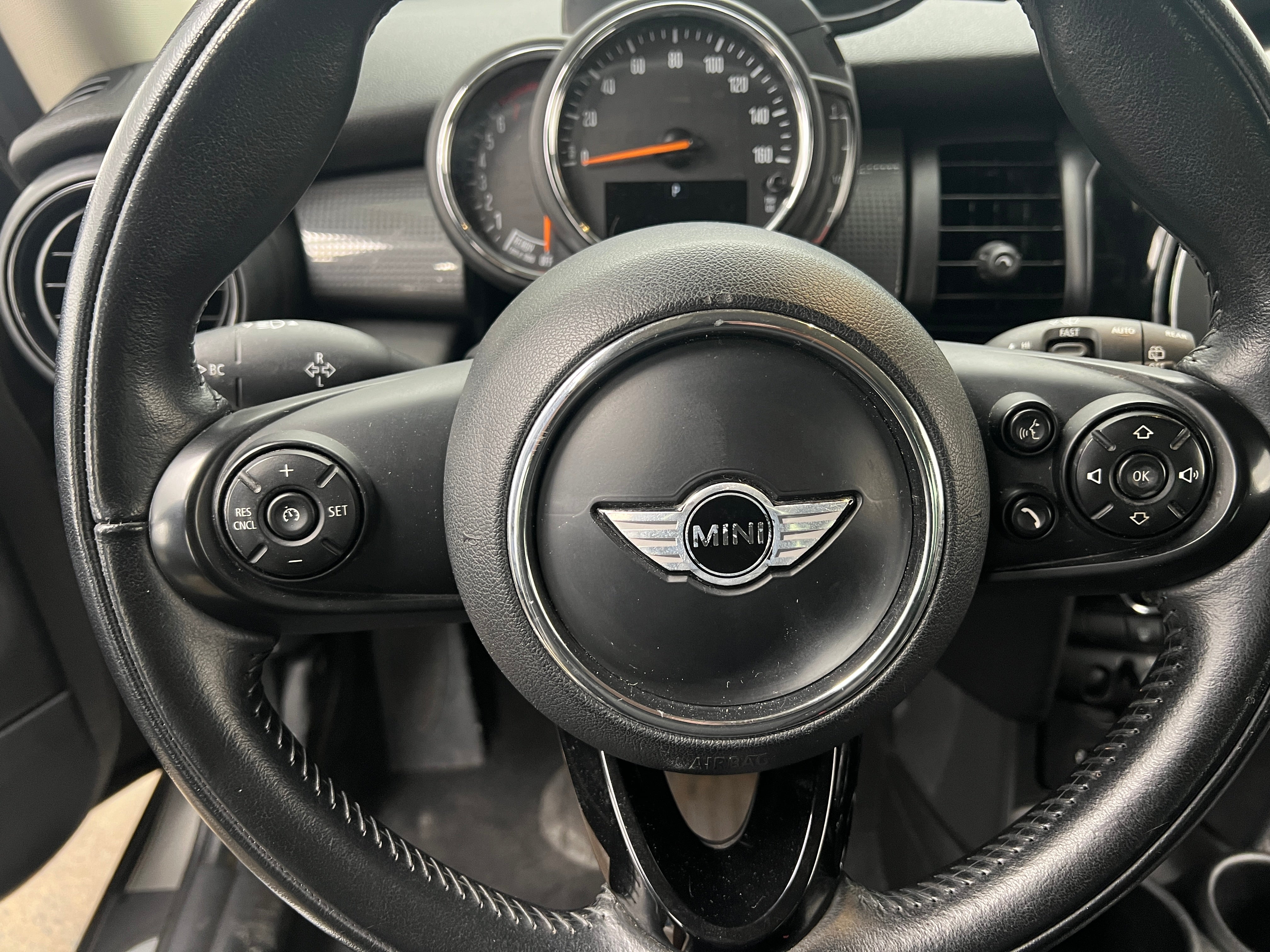 Thumbnail: 2018 MINI Cooper Hardtop - 3