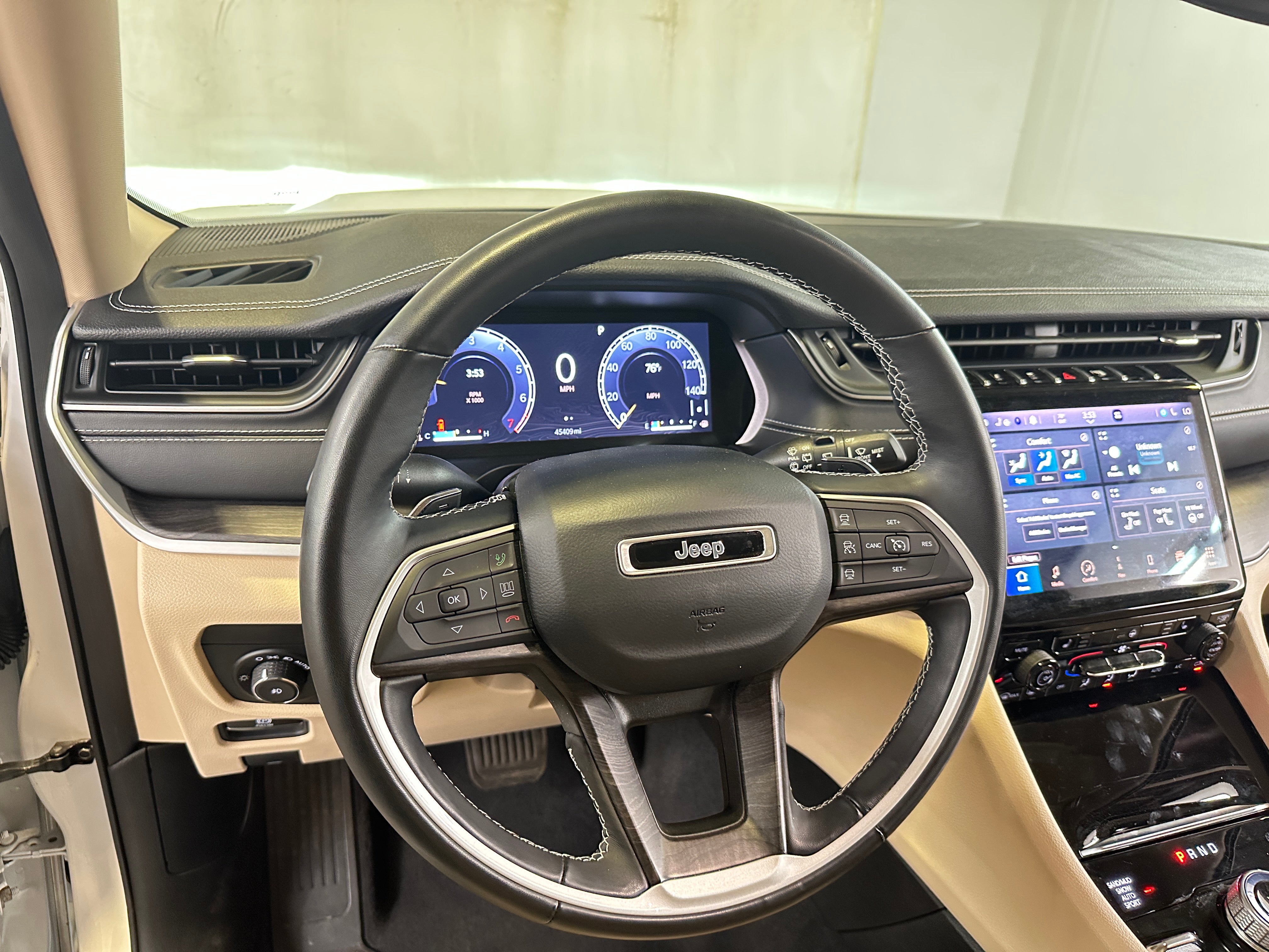 Thumbnail: 2021 Jeep Grand Cherokee L - 4