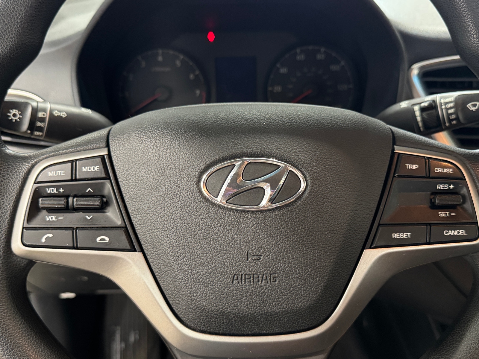 Thumbnail: 2018 Hyundai Accent - 5