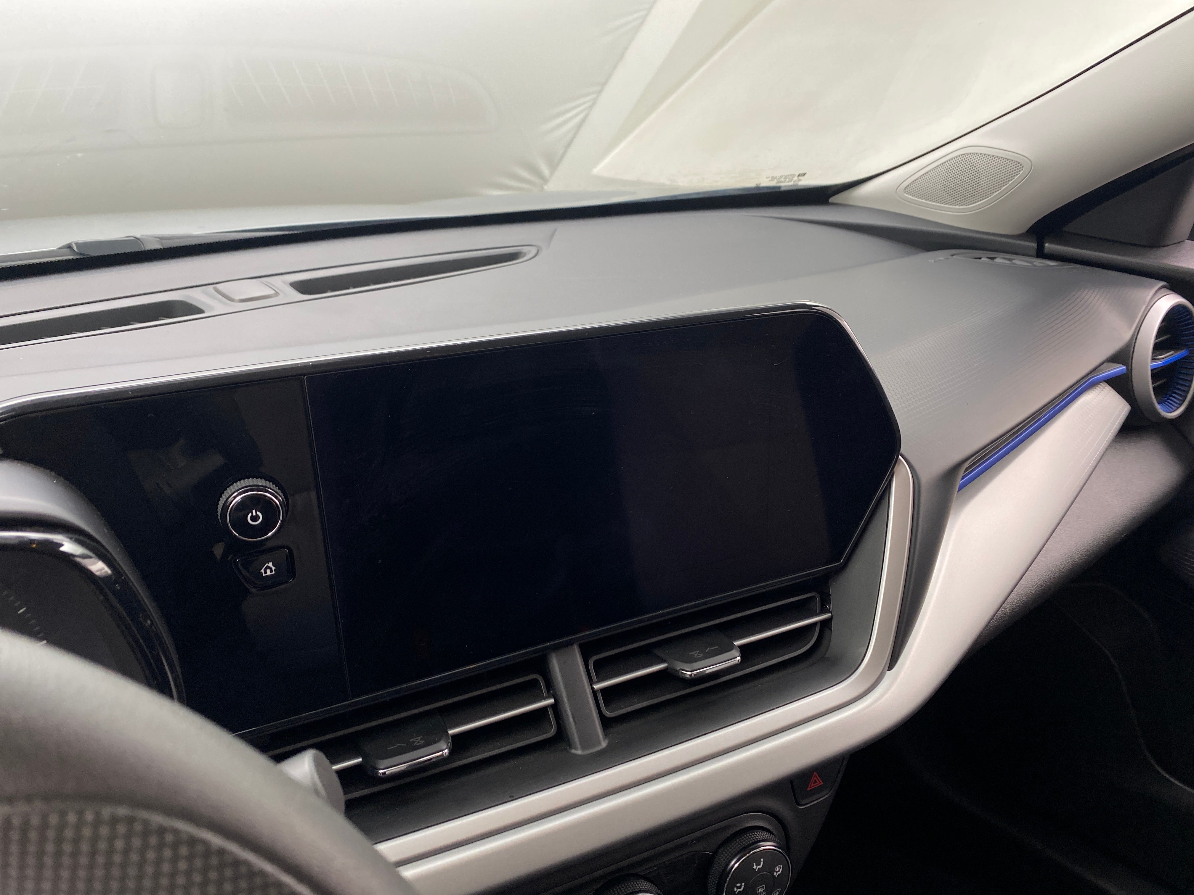Thumbnail: 2025 Chevrolet Trax - 4