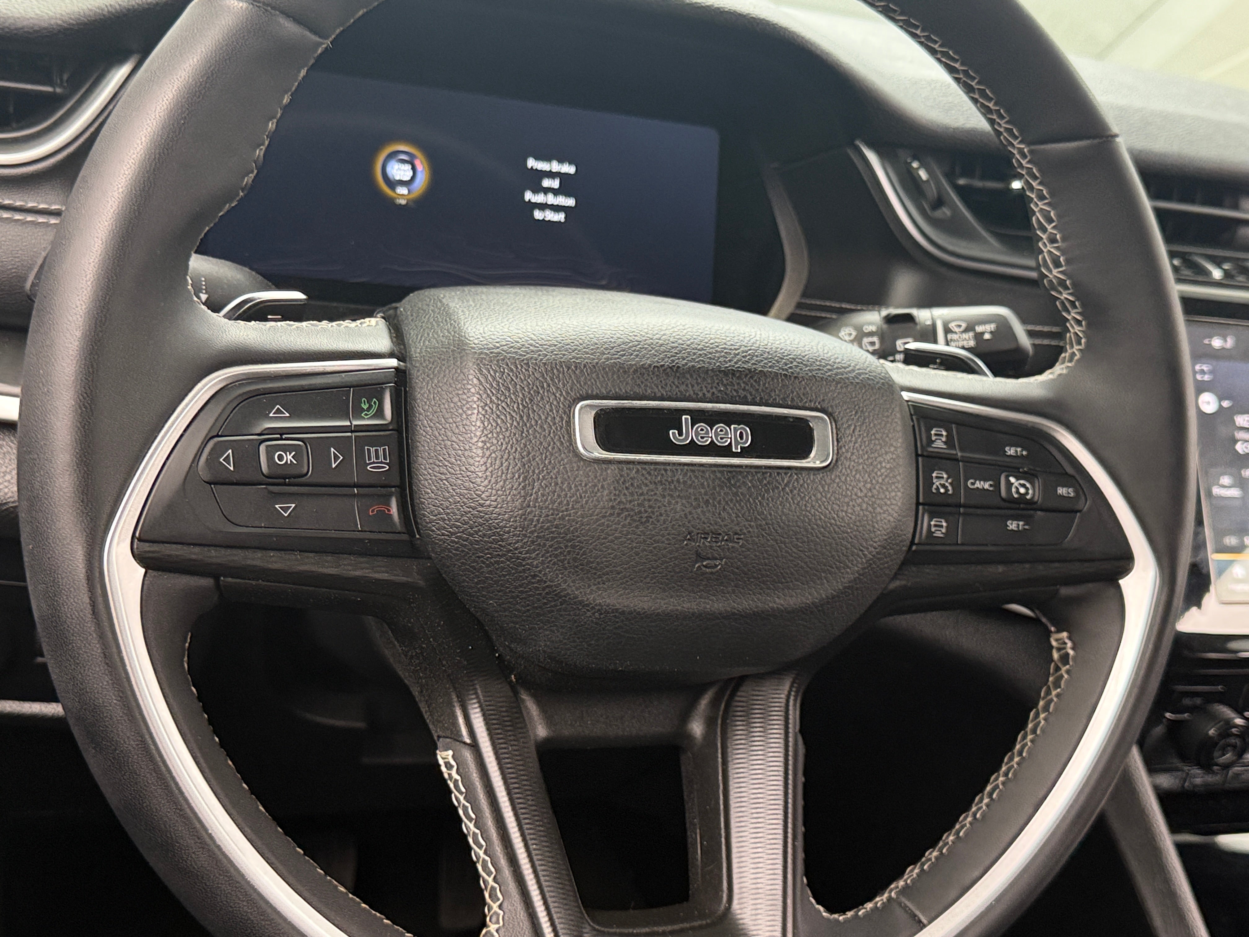 Thumbnail: 2023 Jeep Grand Cherokee L - 4