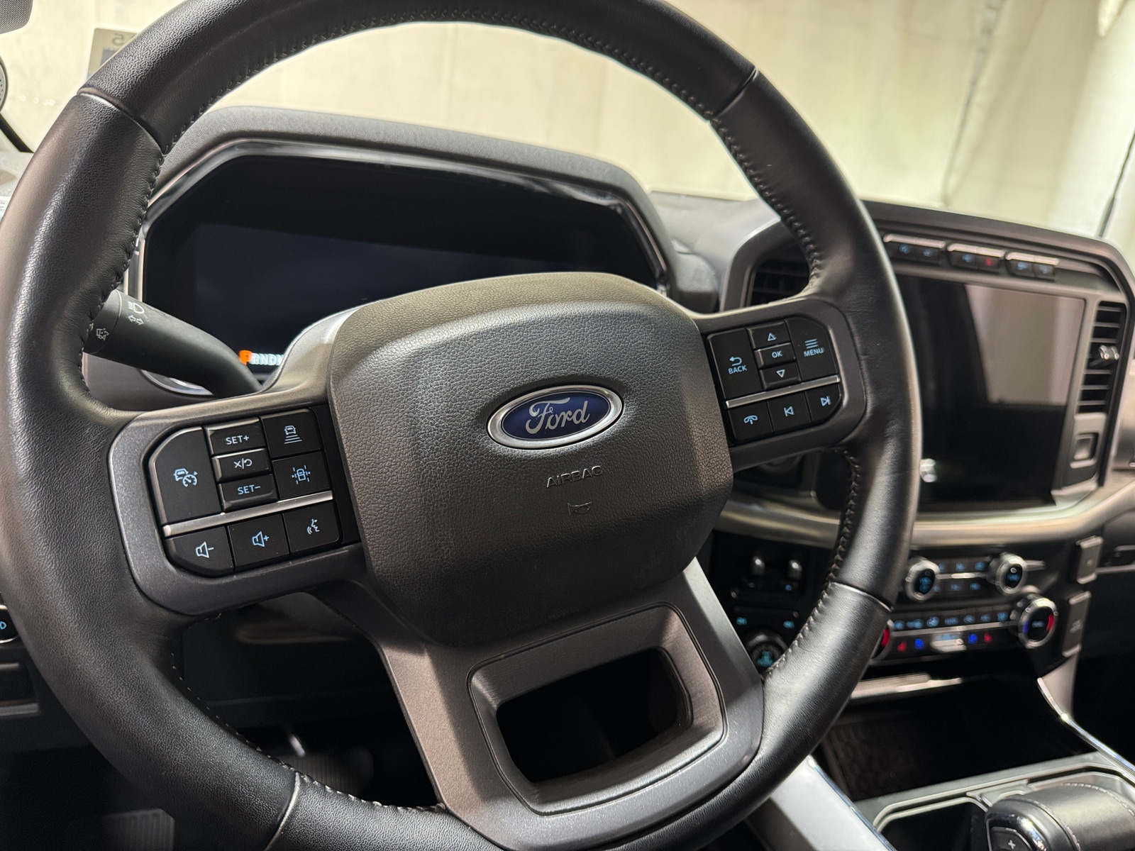 Thumbnail: 2023 Ford Econoline - 4