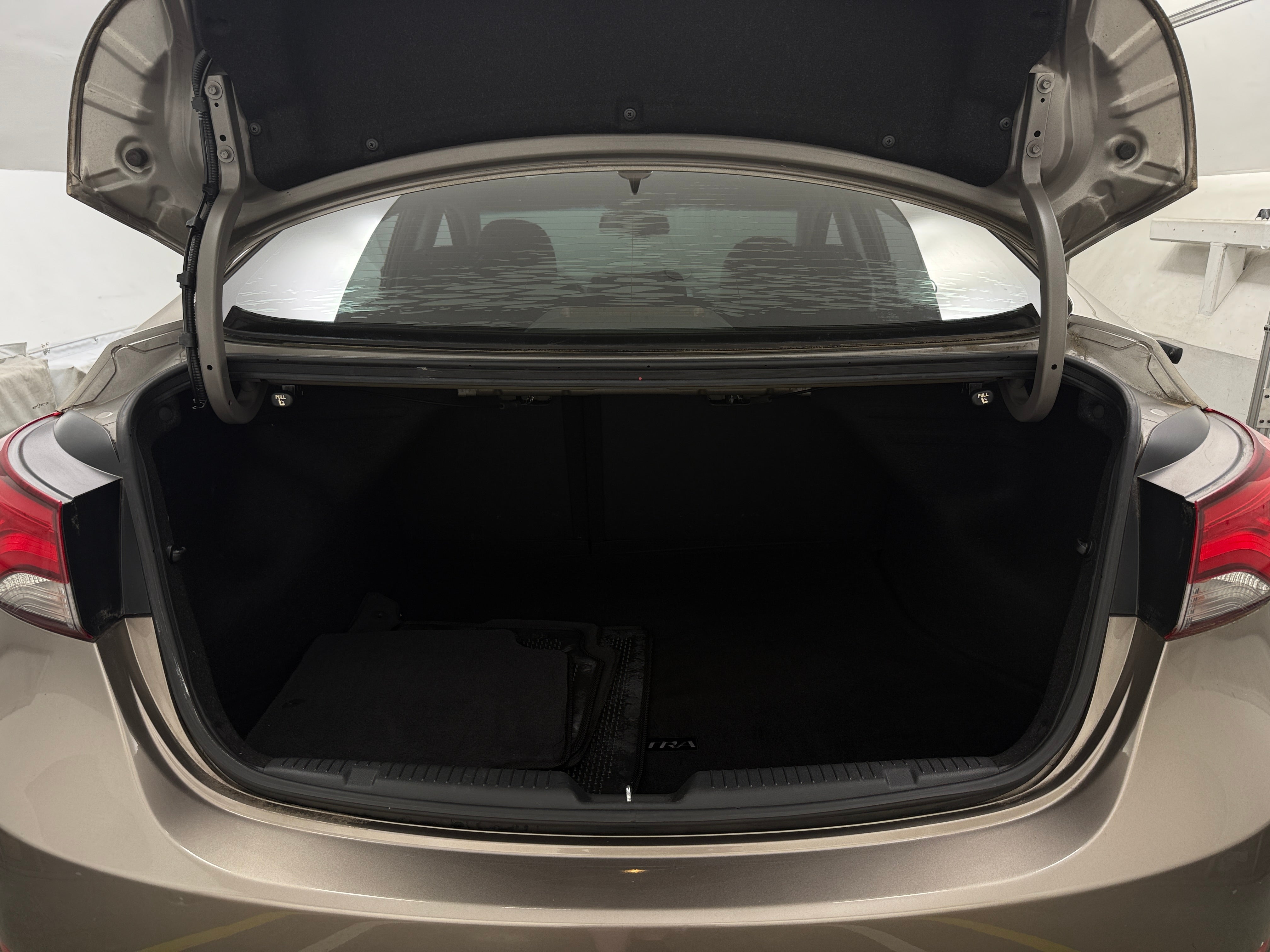 Thumbnail: 2014 Hyundai Elantra - 6