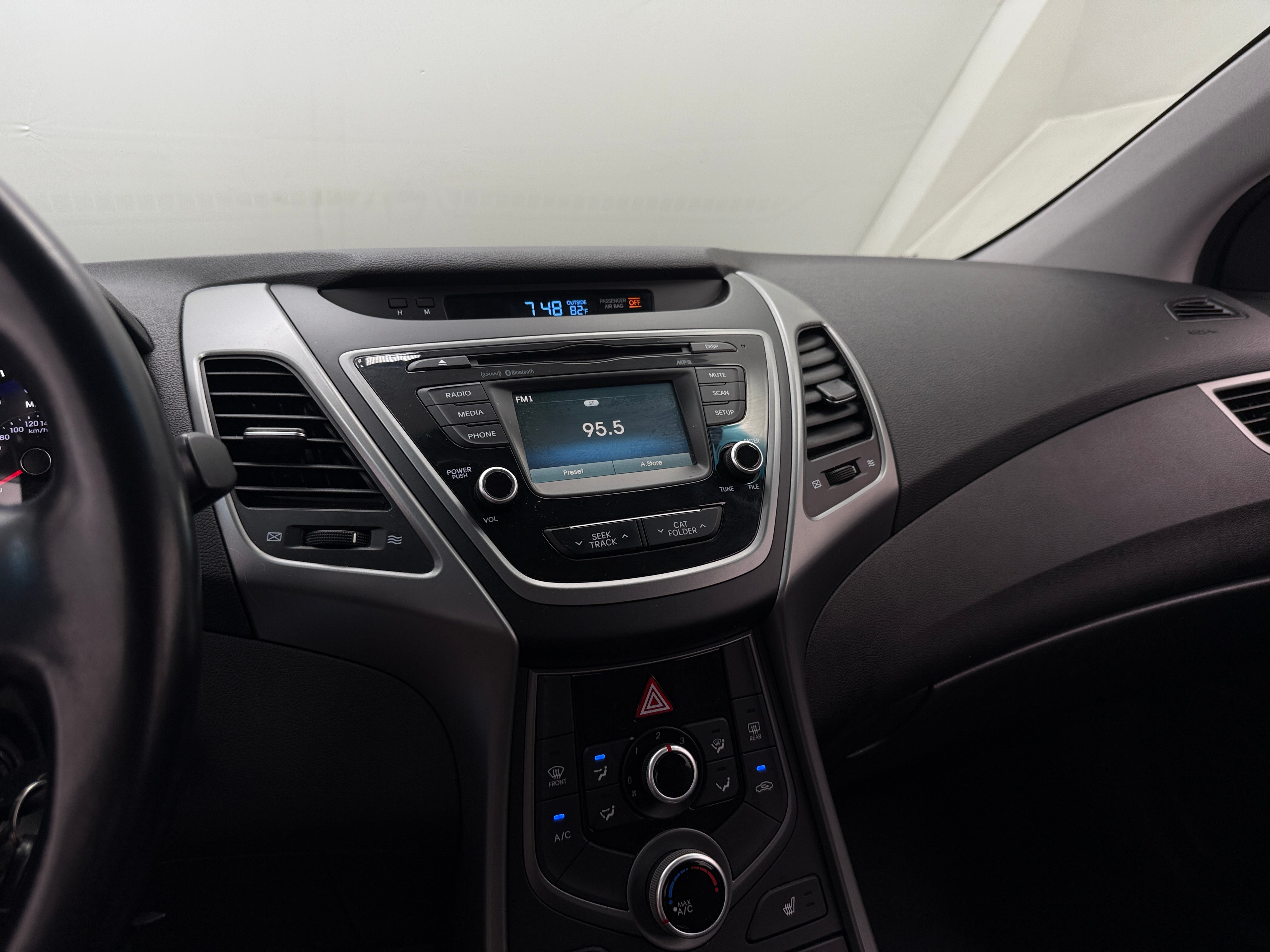 Thumbnail: 2014 Hyundai Elantra - 3