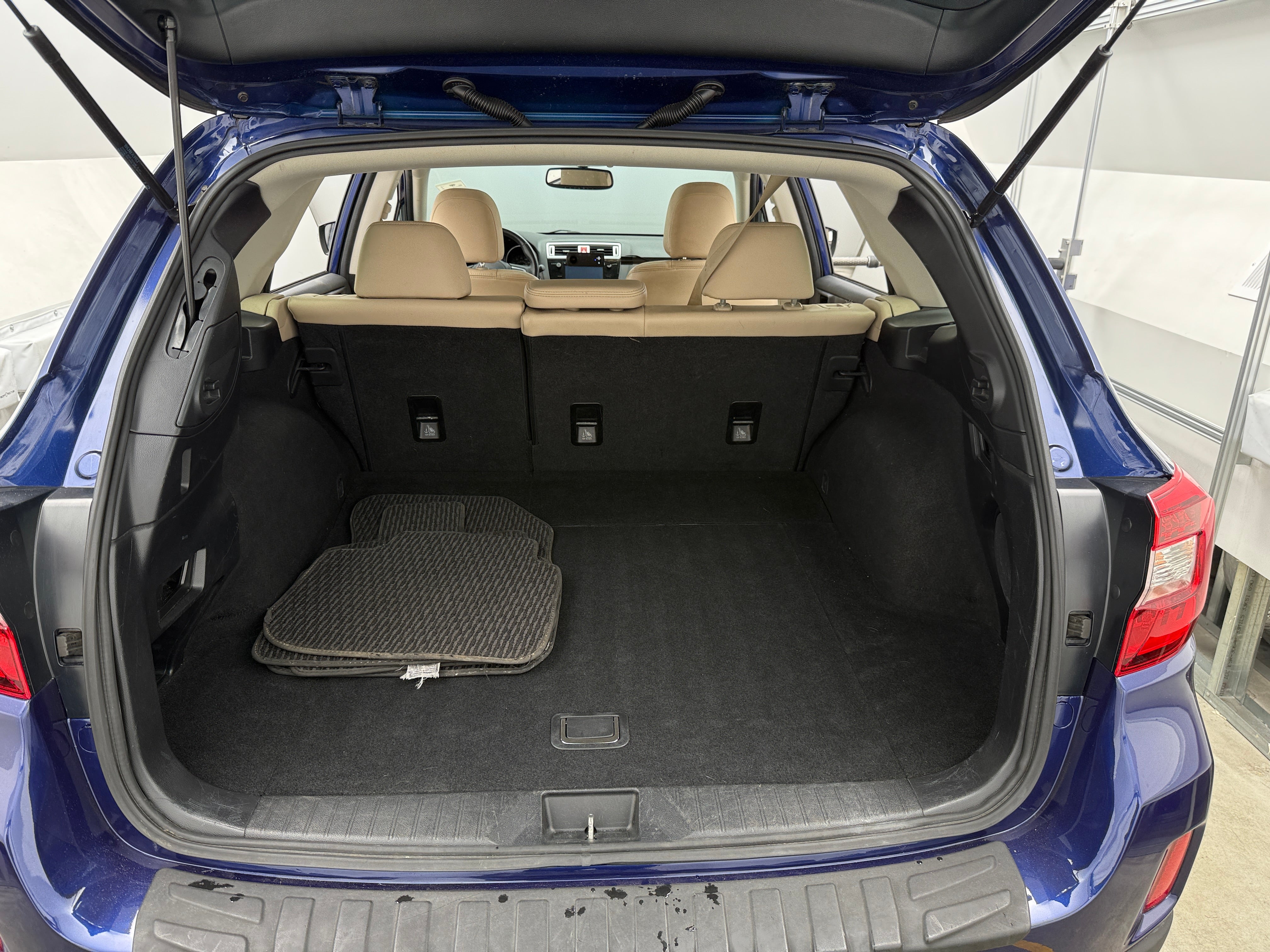 Thumbnail: 2017 Subaru Outback - 6