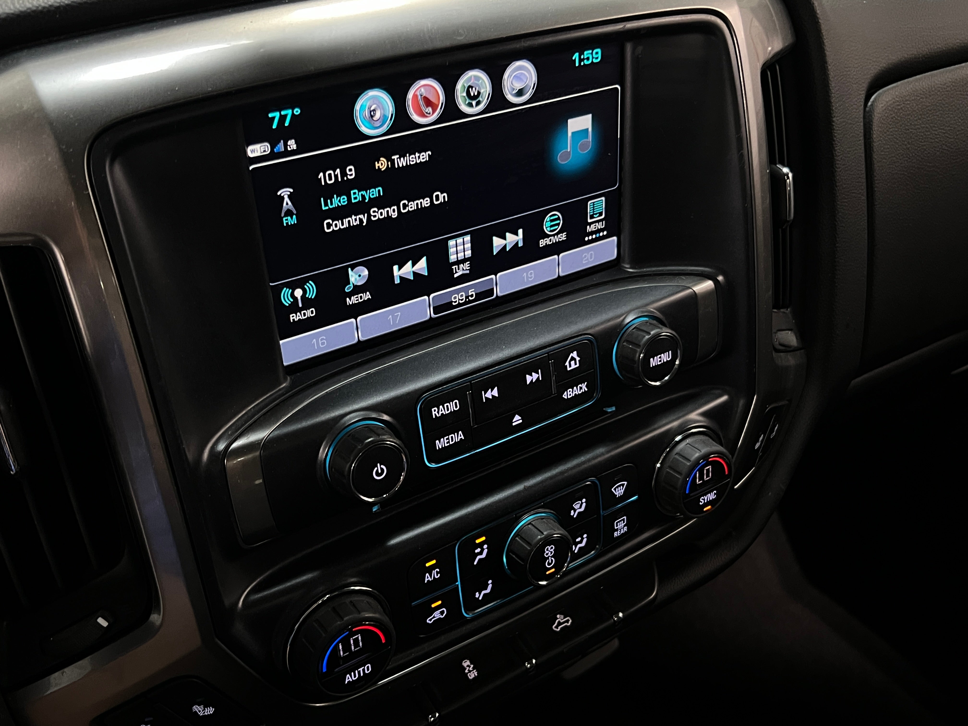 Thumbnail: 2018 Chevrolet Silverado 1500 - 4
