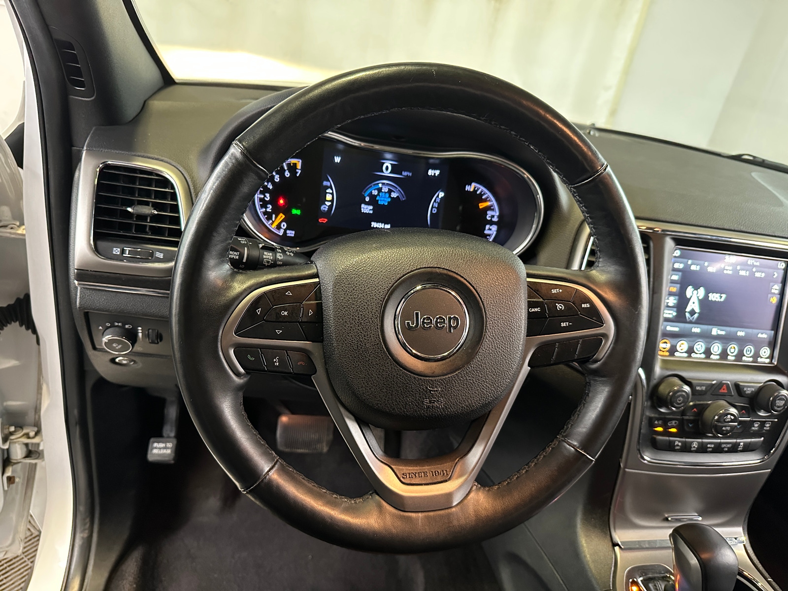 Thumbnail: 2018 Jeep Grand Cherokee - 4