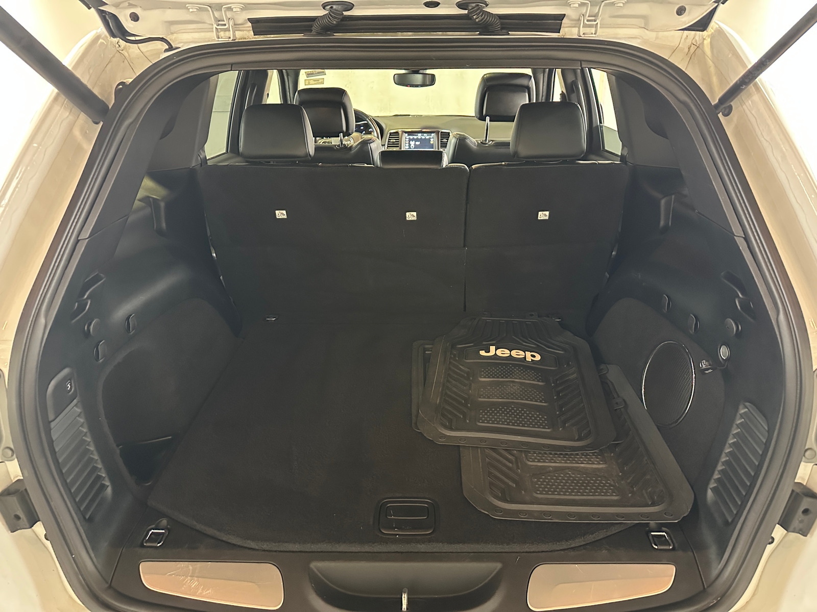 Thumbnail: 2018 Jeep Grand Cherokee - 6