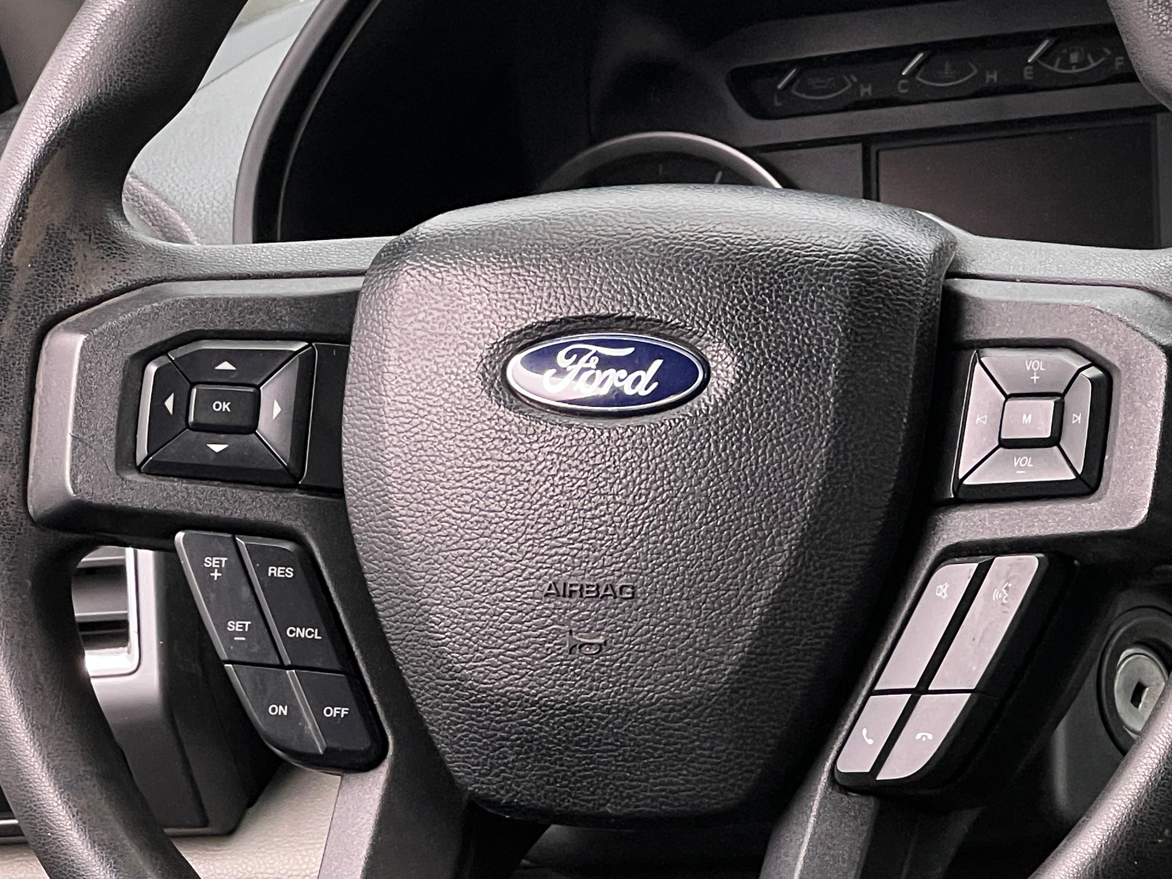 Thumbnail: 2018 Ford Econoline - 5