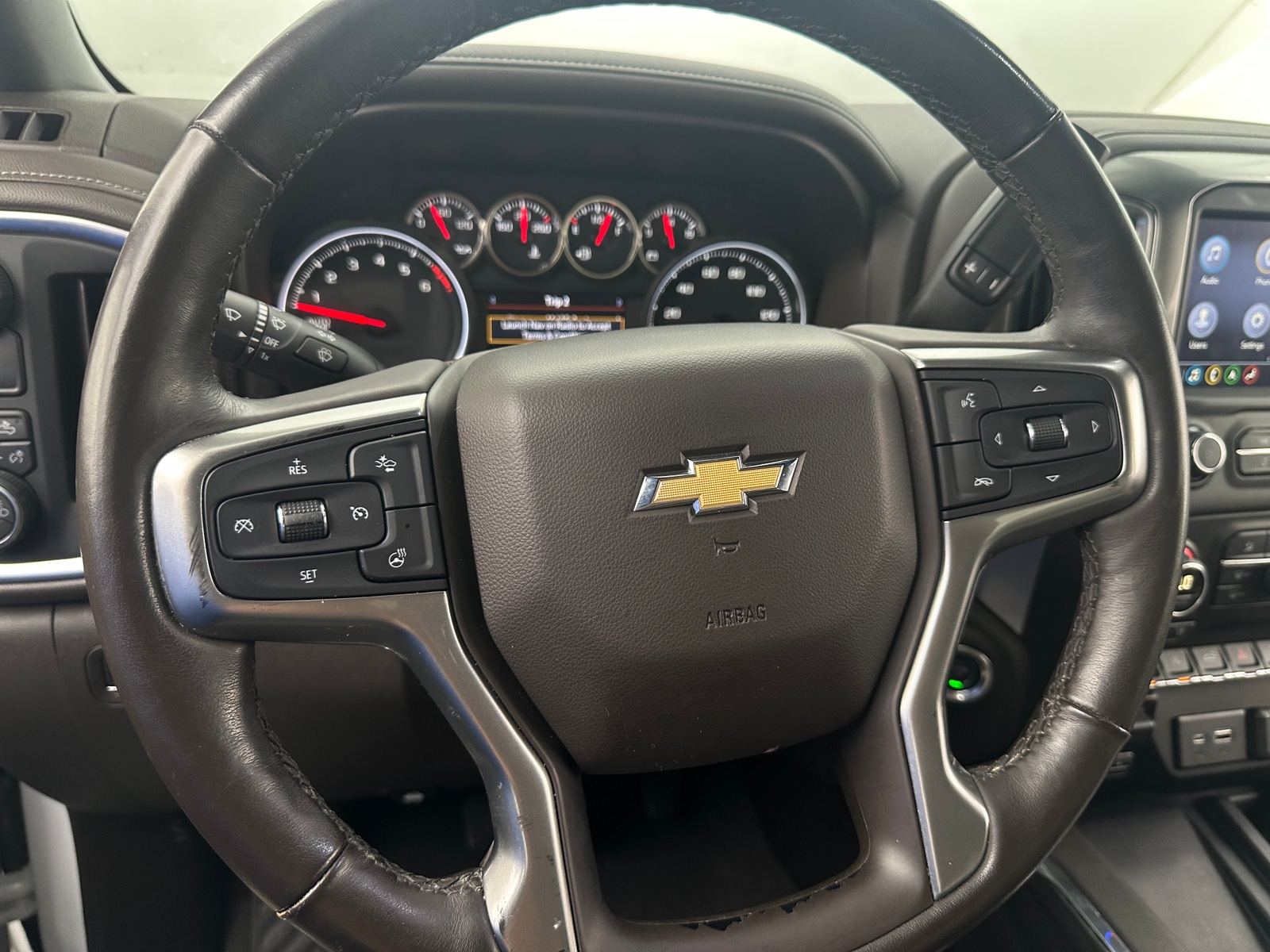Thumbnail: 2019 Chevrolet Silverado 1500 - 4