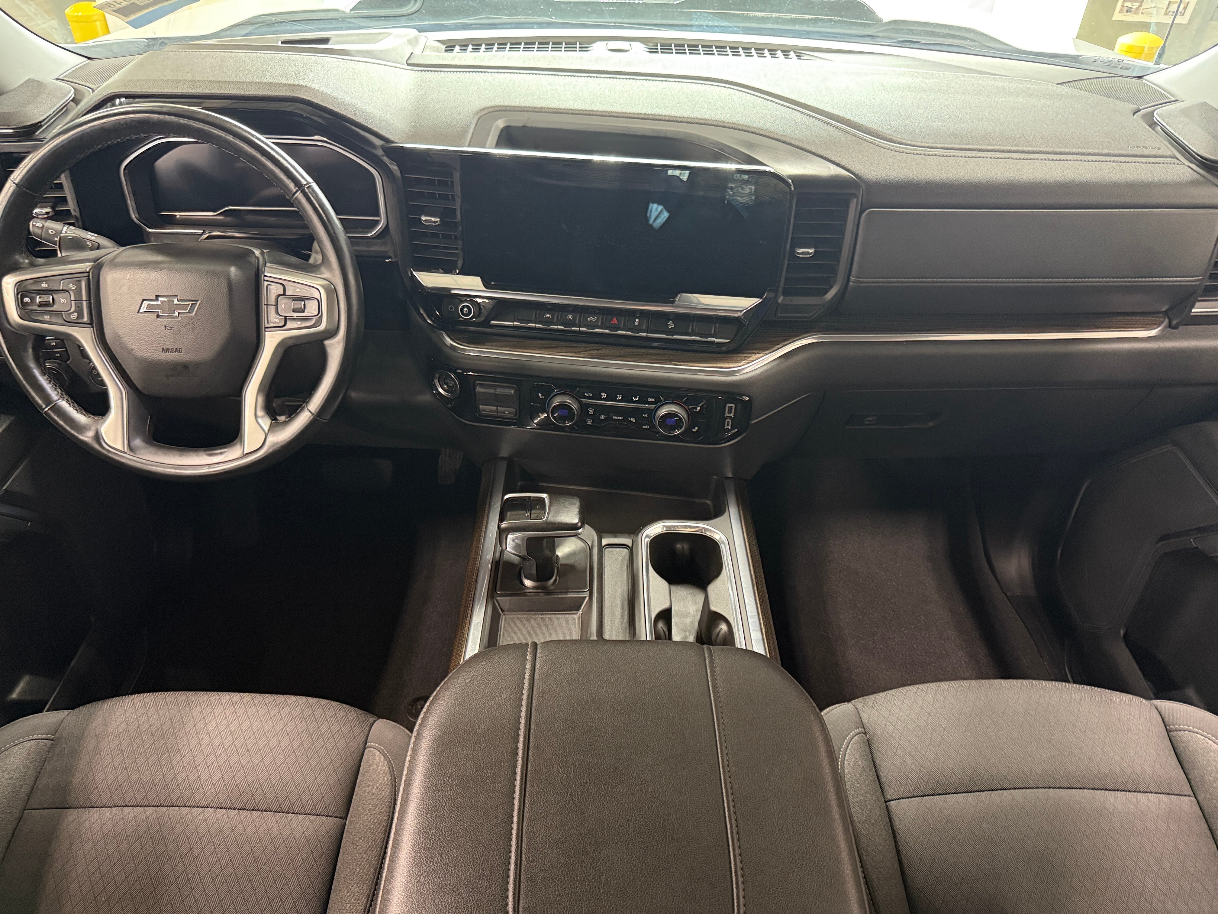 Thumbnail: 2023 Chevrolet Silverado 1500 - 3