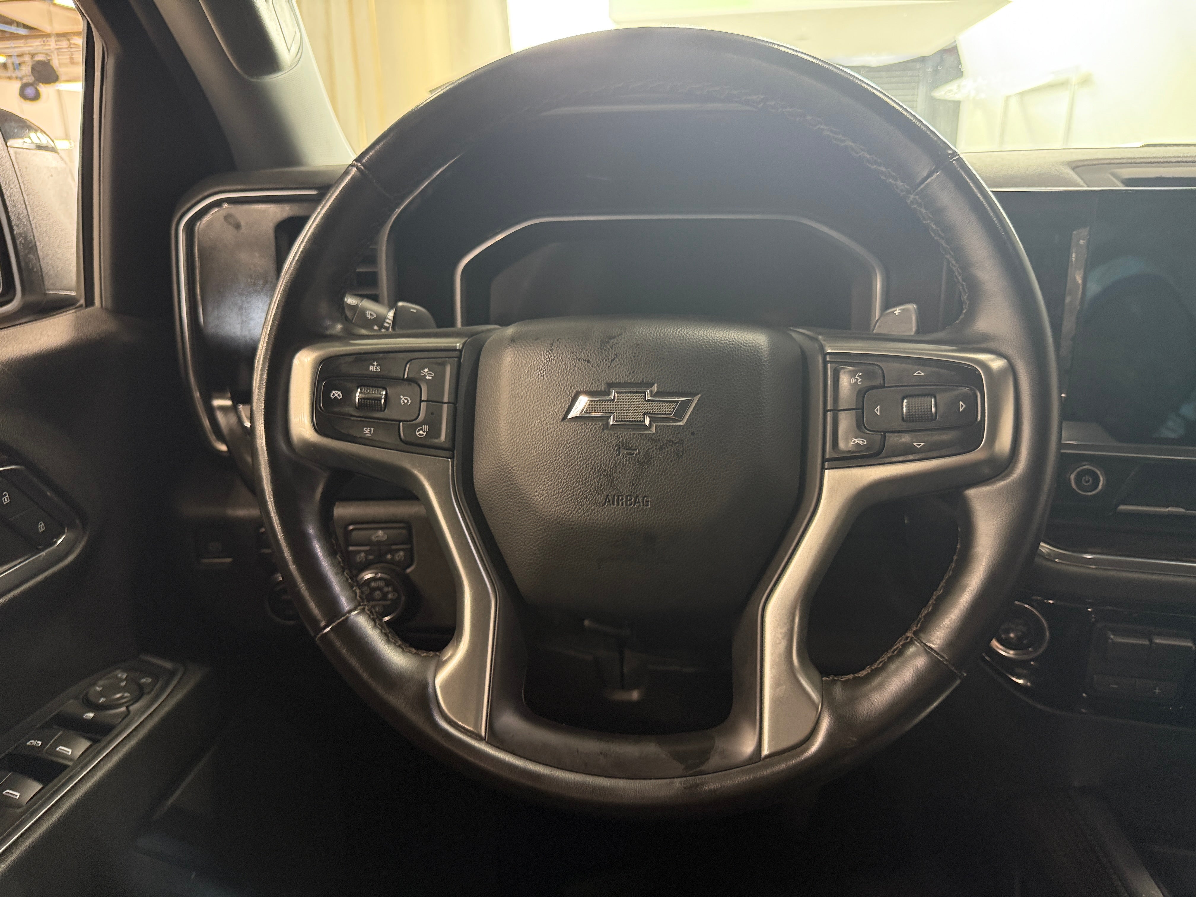Thumbnail: 2023 Chevrolet Silverado 1500 - 5