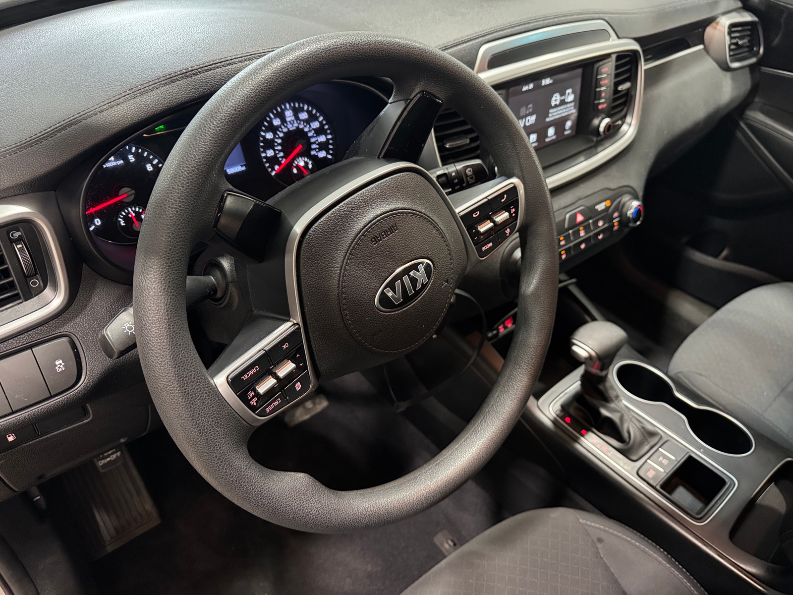 Thumbnail: 2020 Kia Sorento - 3