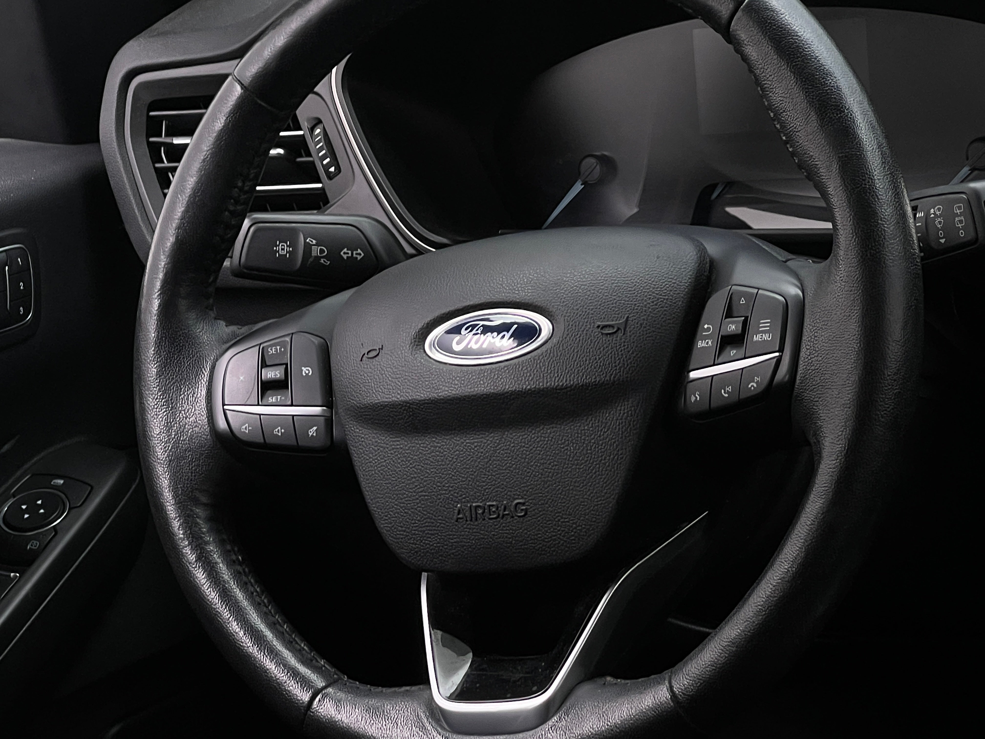Thumbnail: 2020 Ford Escape - 4