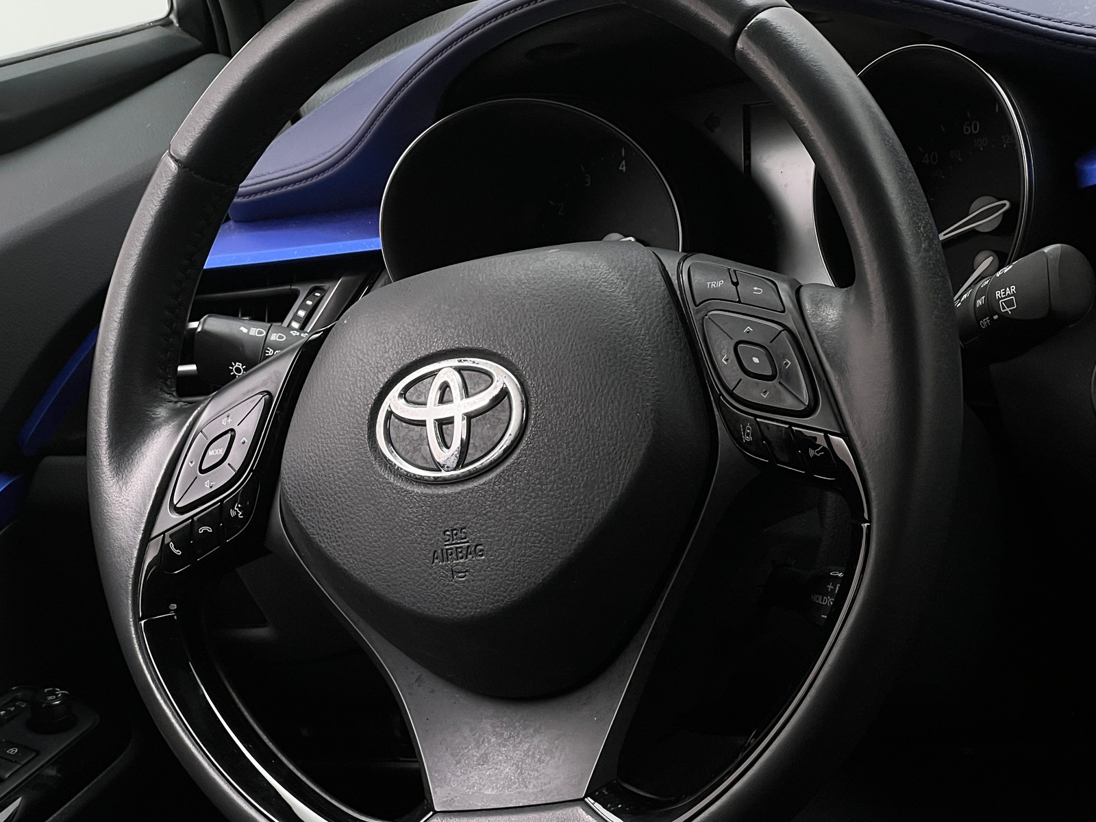 Thumbnail: 2022 Toyota C-HR - 5