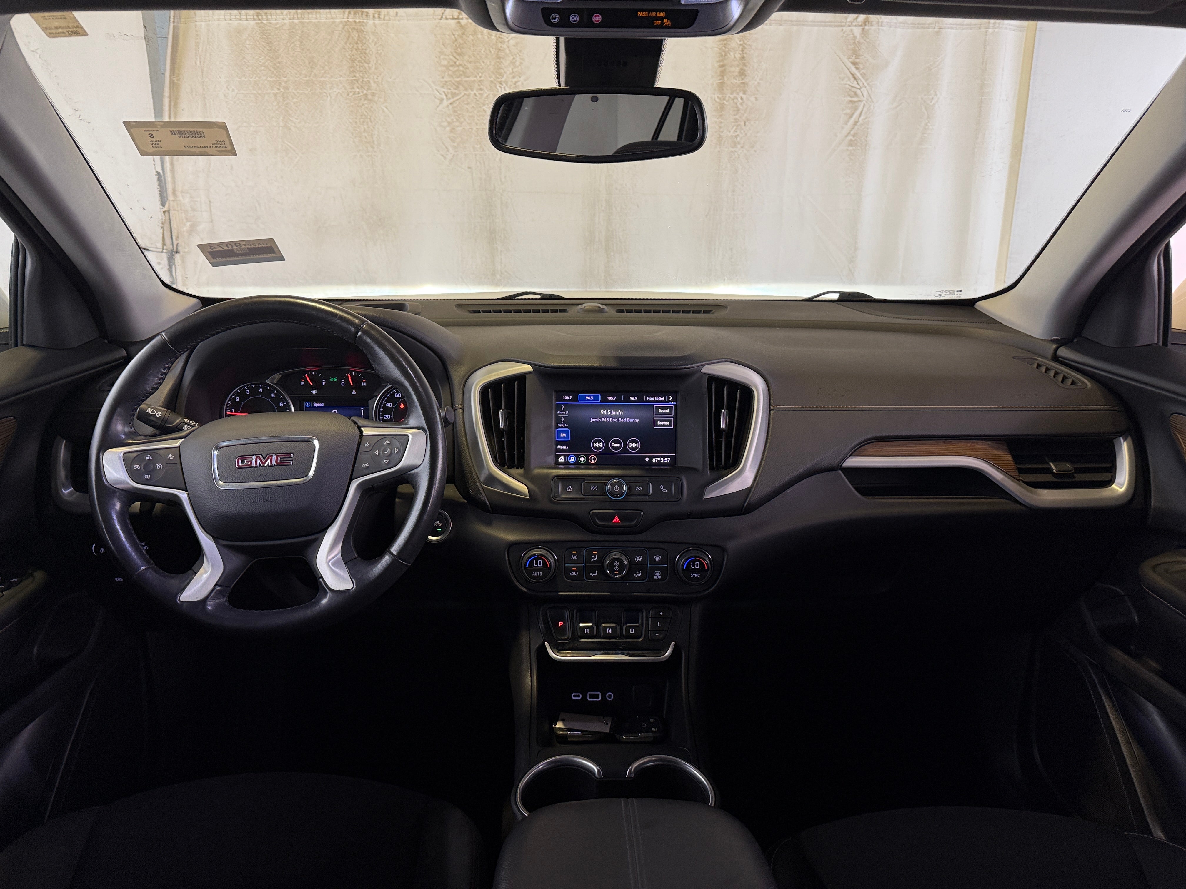 Thumbnail: 2020 GMC Terrain - 3